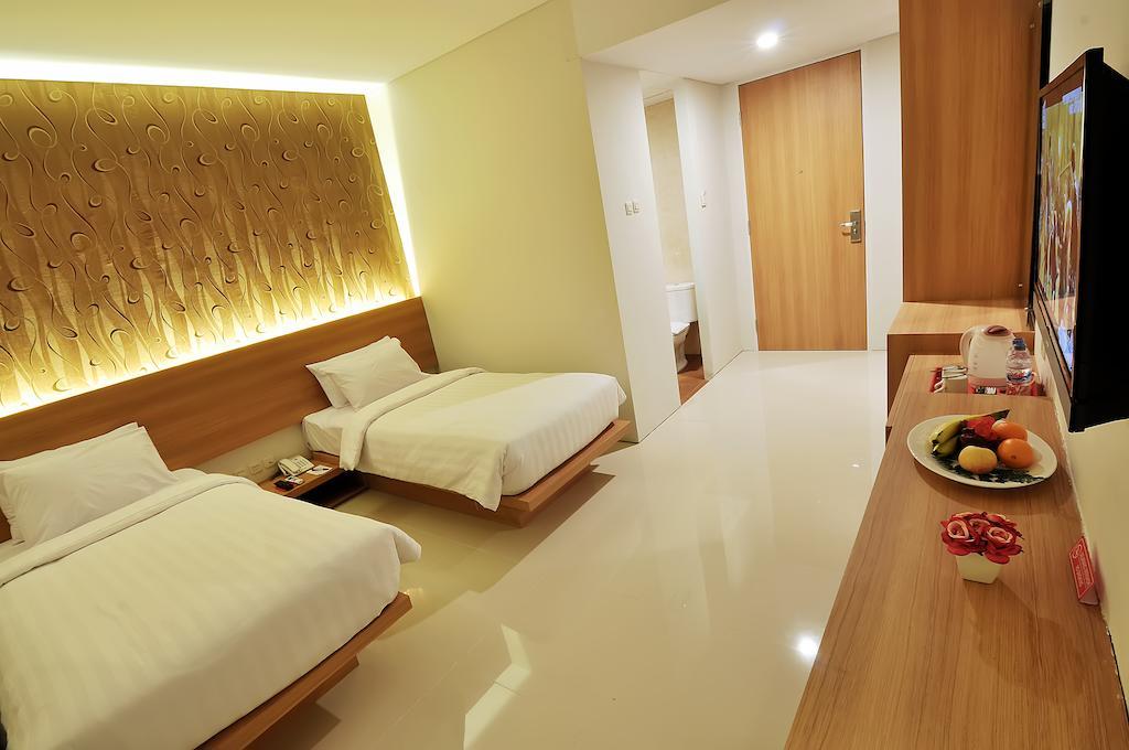 Tickle Hotel Yogyakarta Room photo