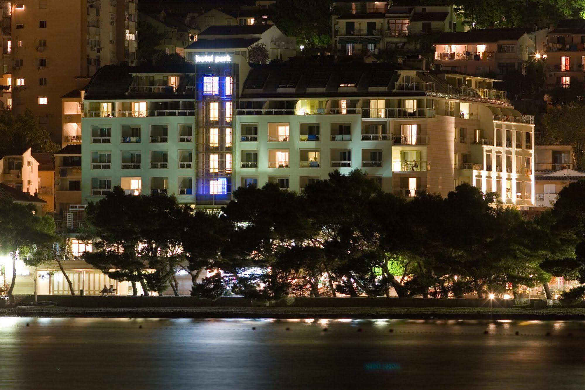 Hotel Park Makarska Exterior photo