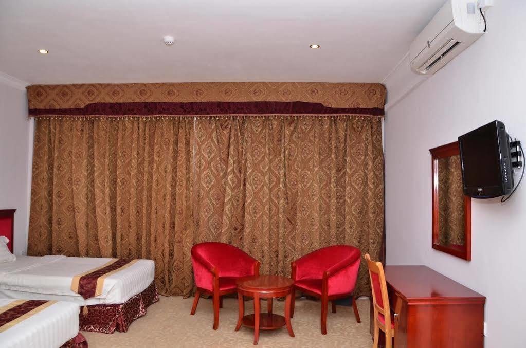 Tilko City Hotel Jaffna Exterior photo
