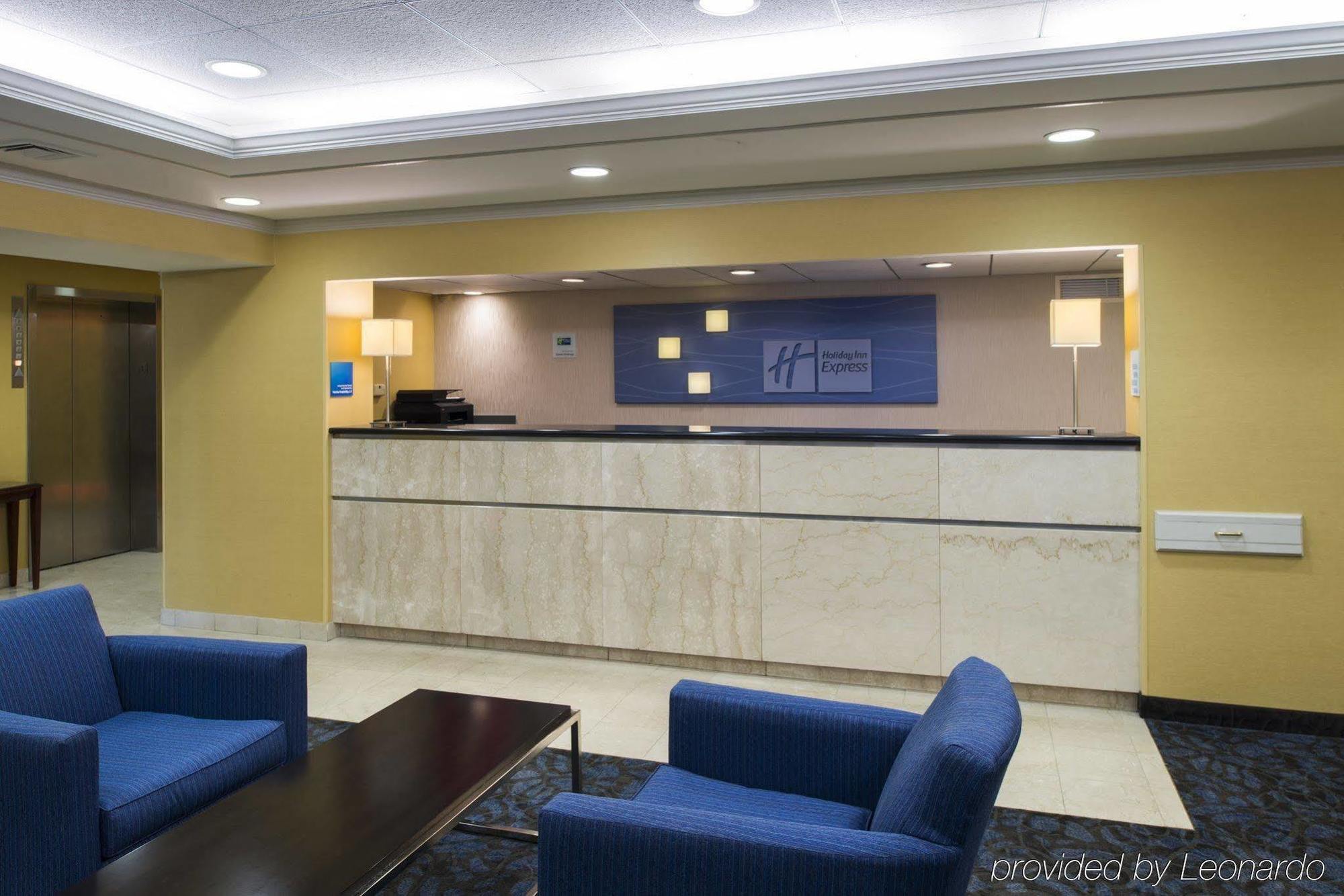 Holiday Inn Express Hotel & Suites King Of Prussia, An Ihg Hotel Interior photo