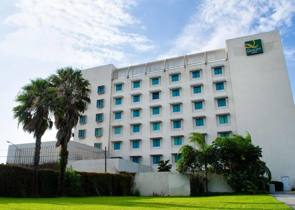 Quality Inn Monterrey La Fe Exterior photo