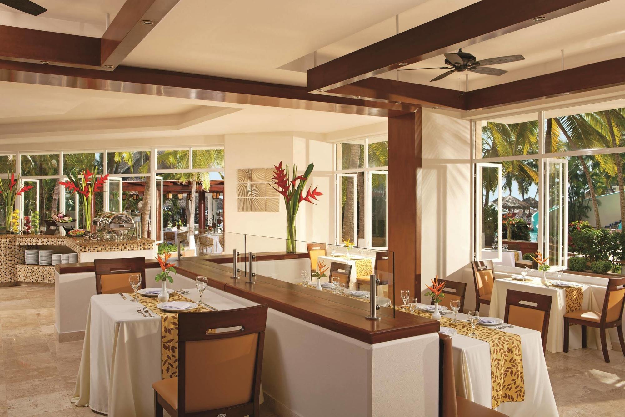 Sunscape Dorado Pacifico Ixtapa Resort & Spa Restaurant photo
