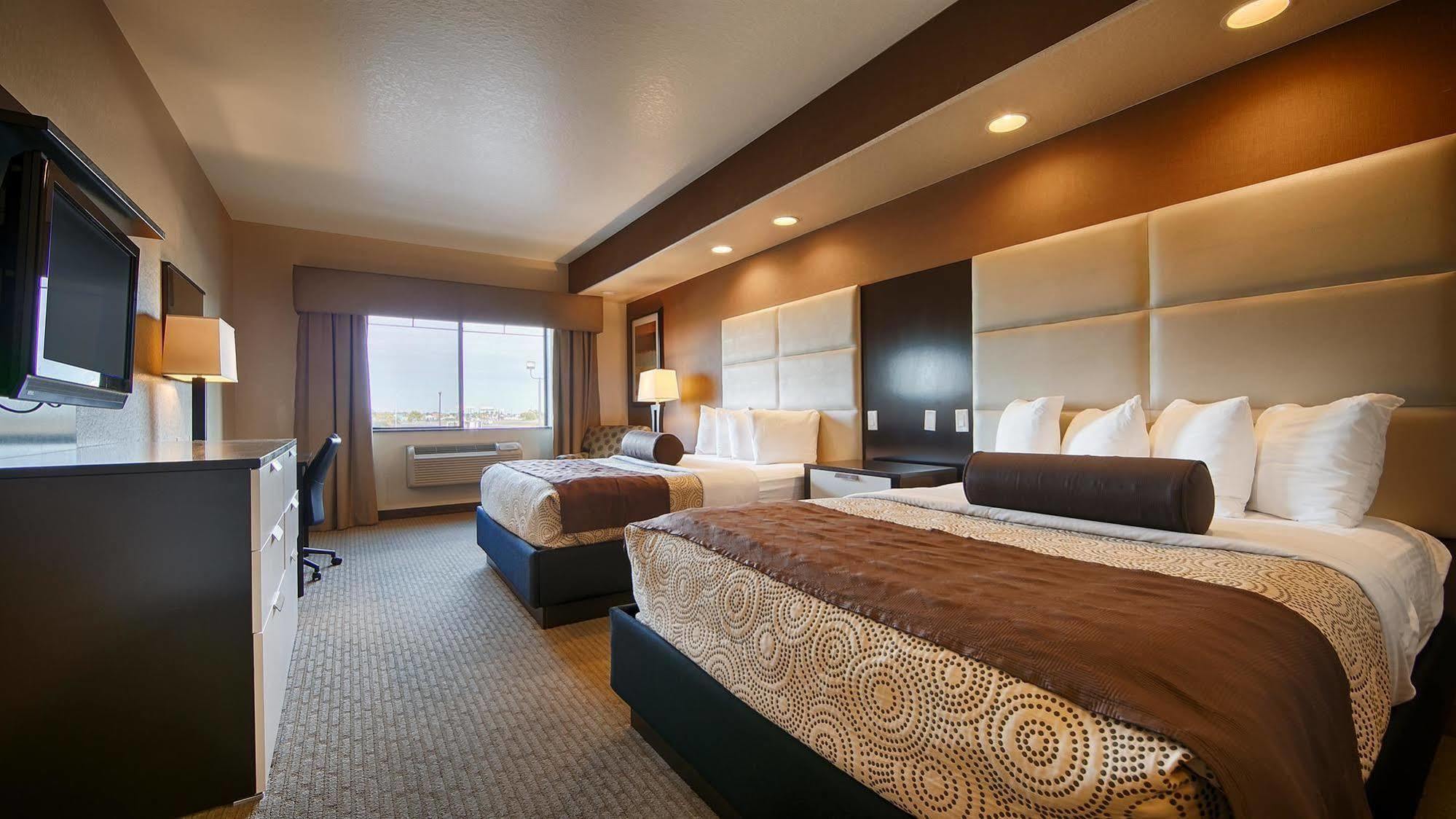 Best Western Plus Lackland Hotel And Suites. San Antonio Exterior photo