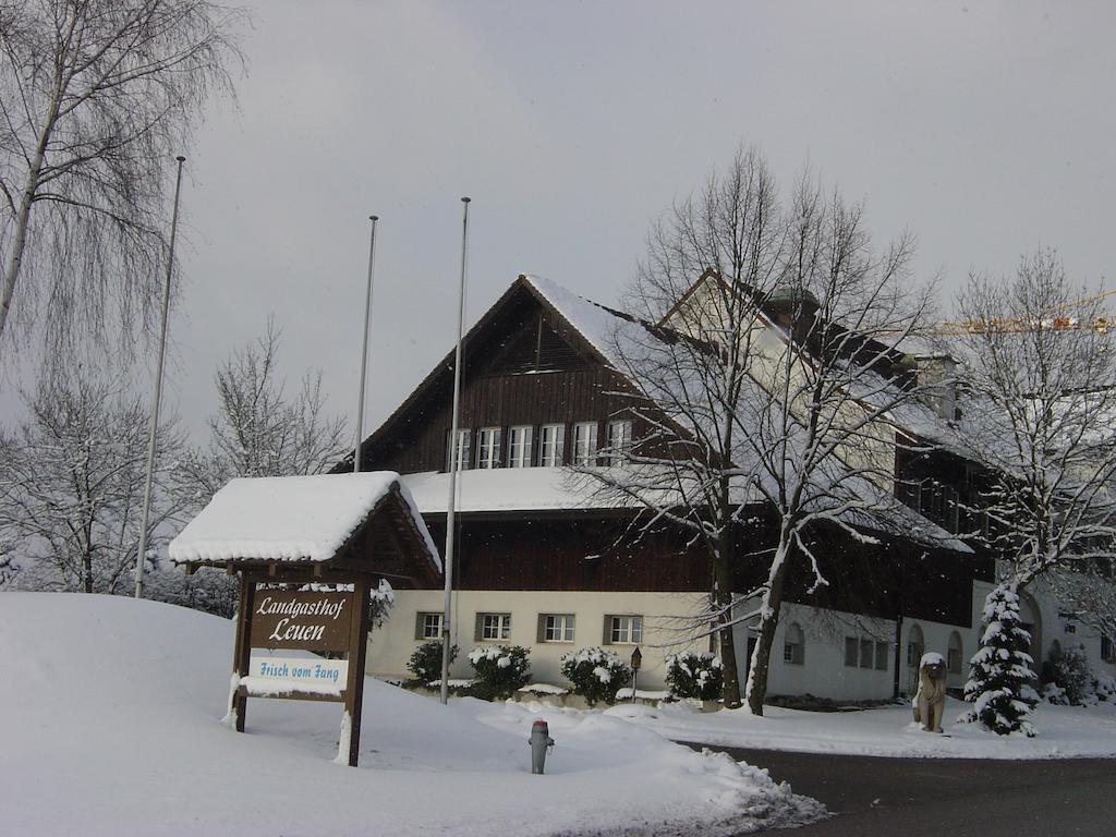 Landgasthof Leuen Hotel Waldegg bei Uitikon Exterior photo