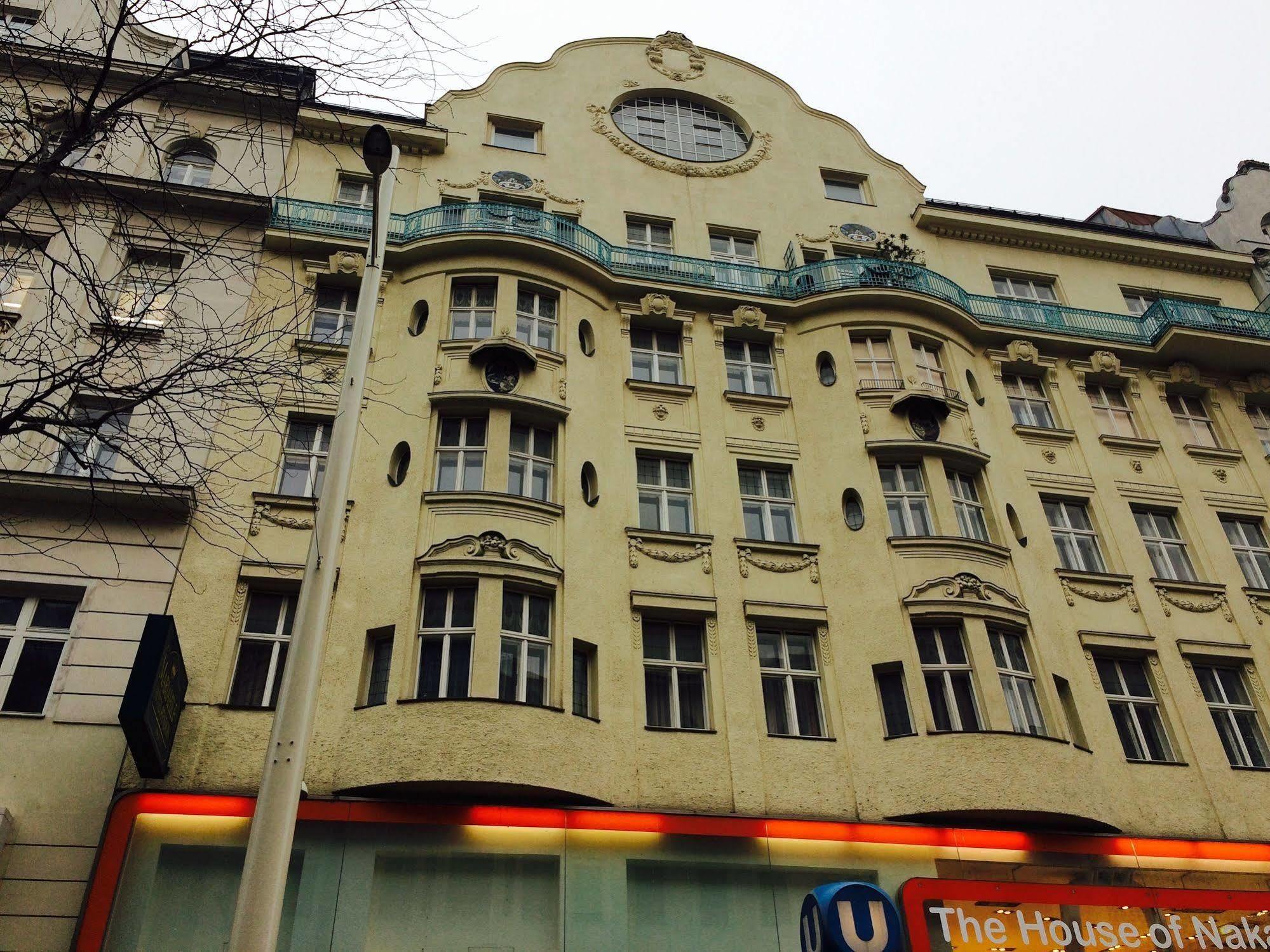 Pension Hotel Mariahilf Vienna Exterior photo