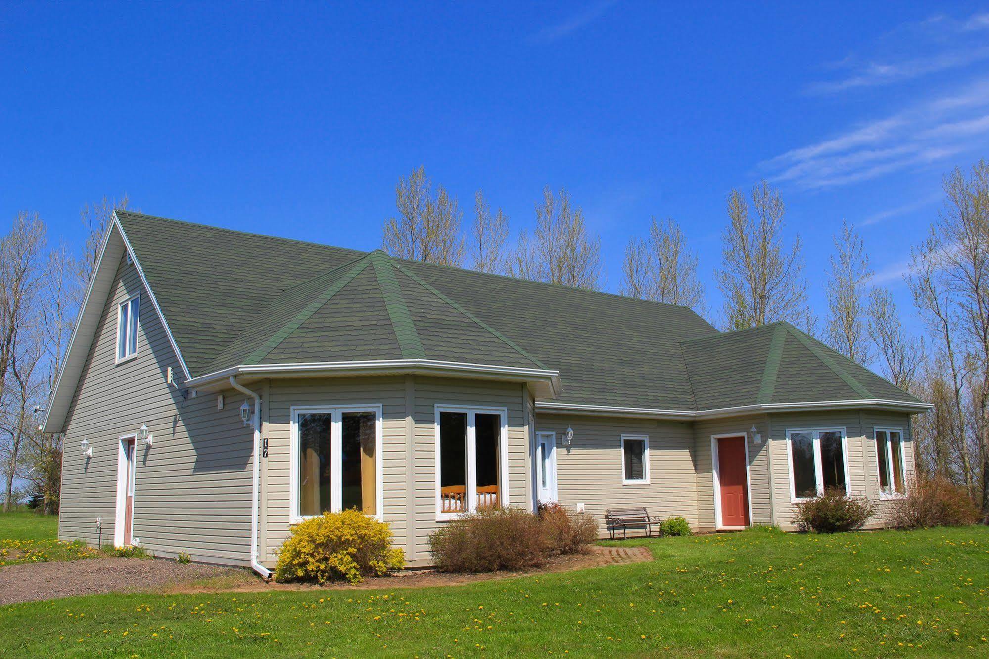 Swept Away Cottages Cavendish Exterior photo