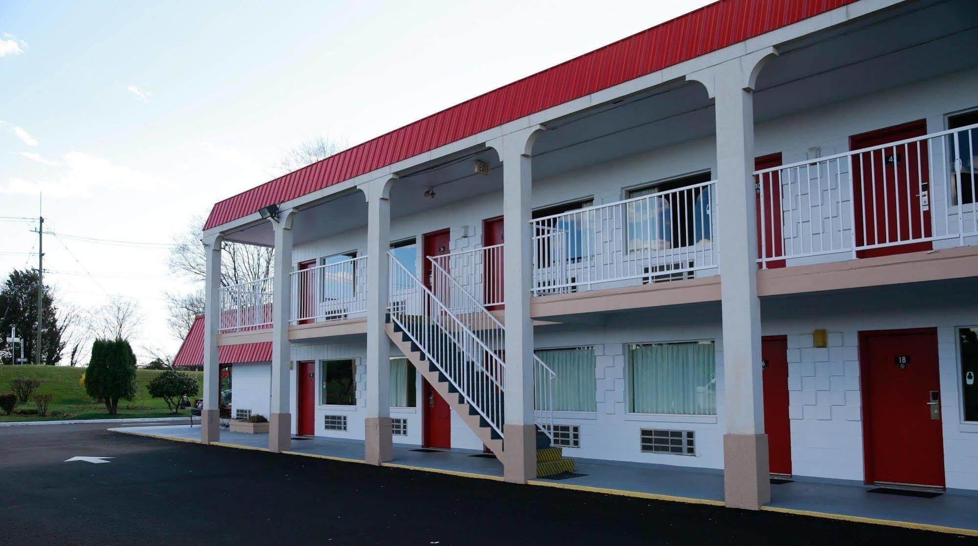 Red Carpet Inn & Suites Culpeper Exterior photo