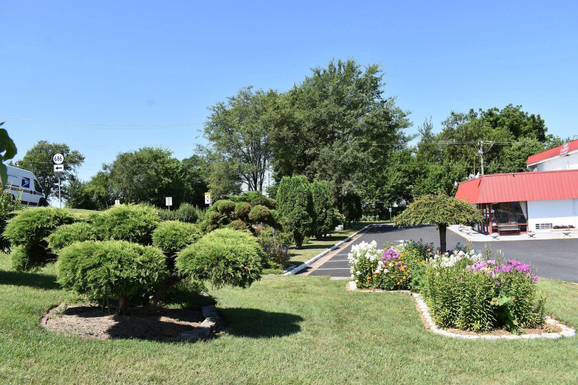 Red Carpet Inn & Suites Culpeper Exterior photo