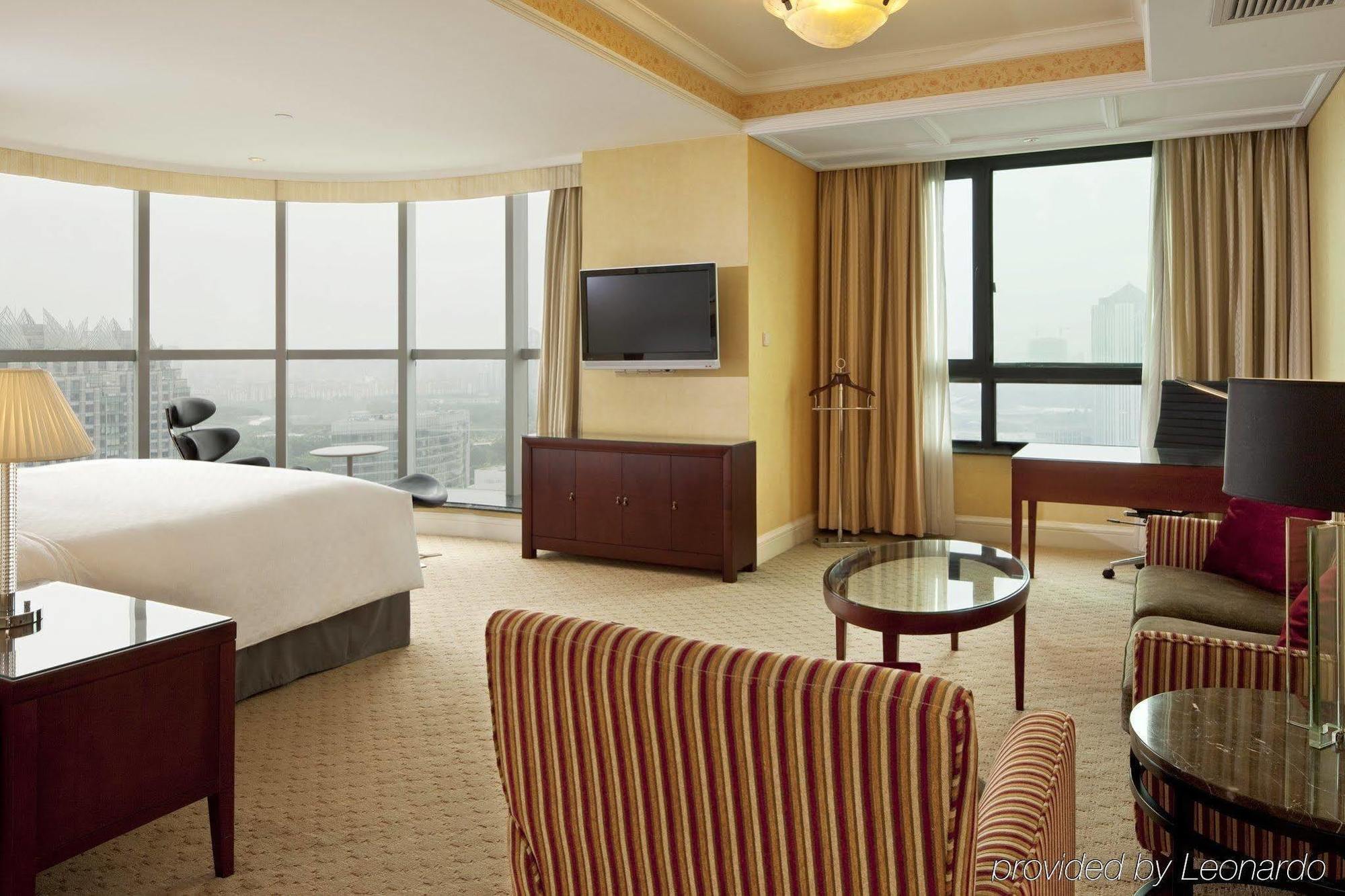 Parkline Century Park Hotel Shanghai Room photo