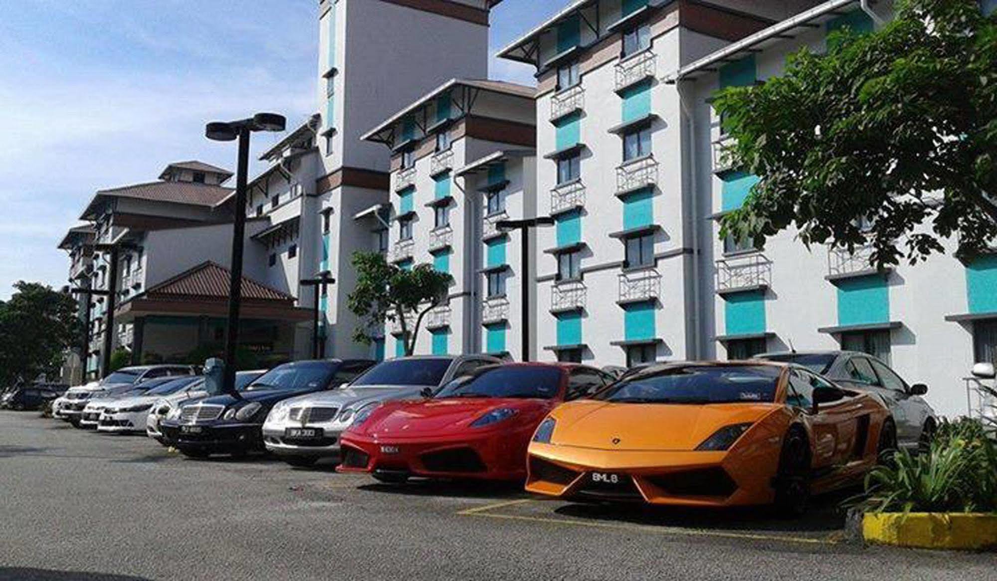 Merrida Hotel Klang Exterior photo