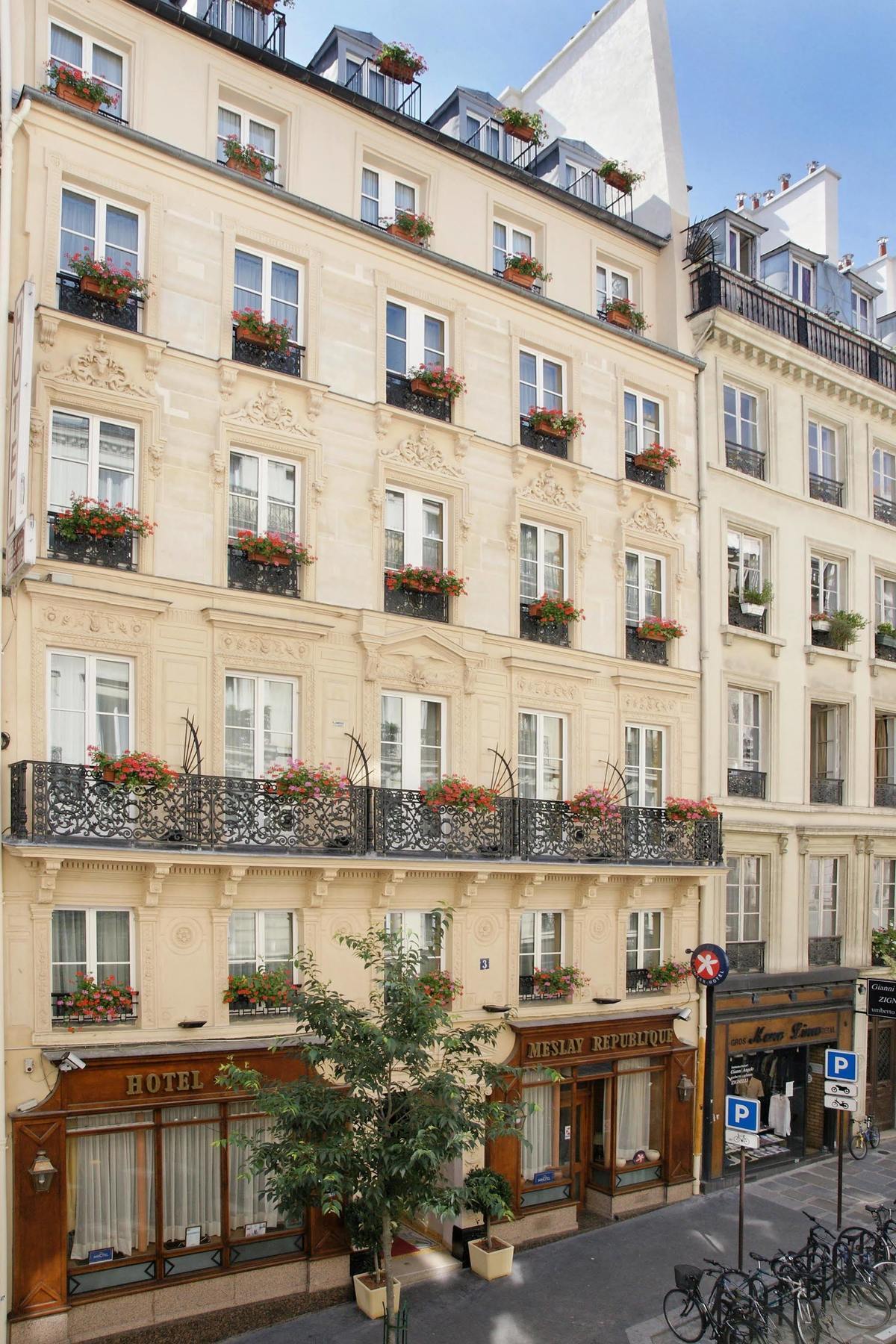 Hotel Meslay Republique Paris Exterior photo