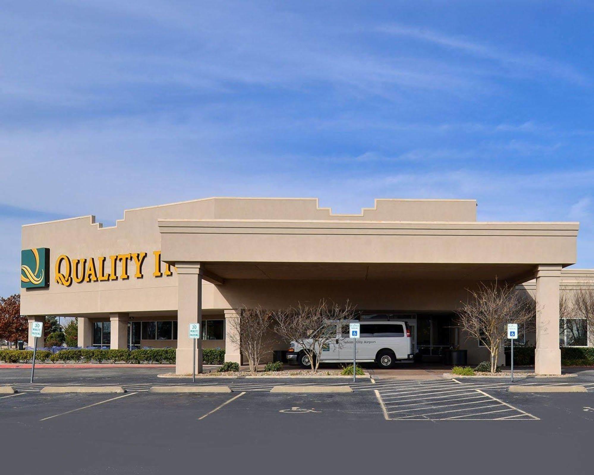 Quality Inn Oklahoma City Airport Exterior photo
