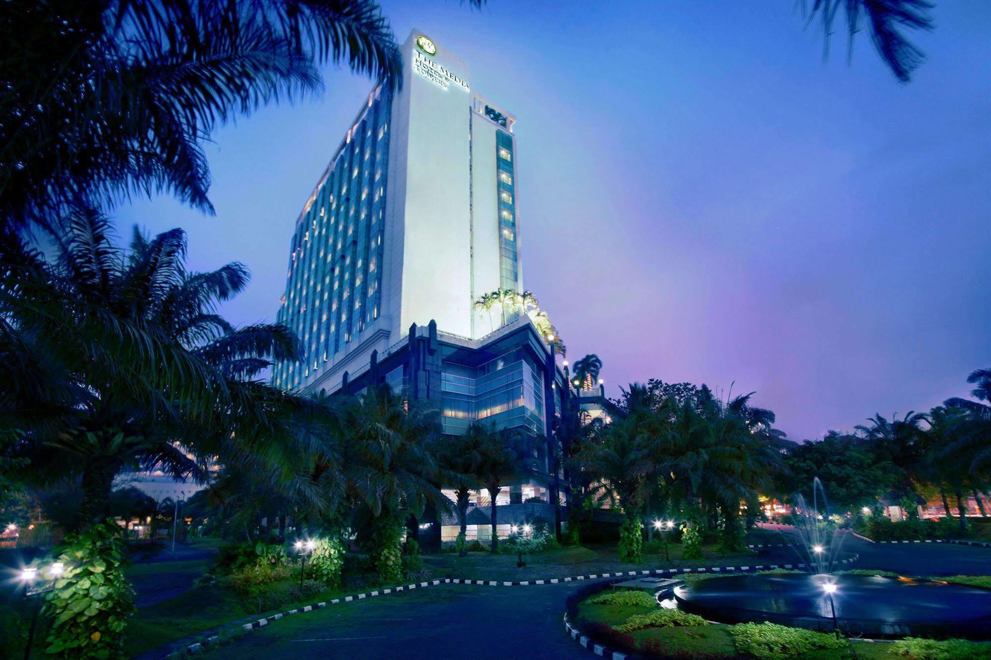 The Media Hotel & Towers Jakarta Exterior photo