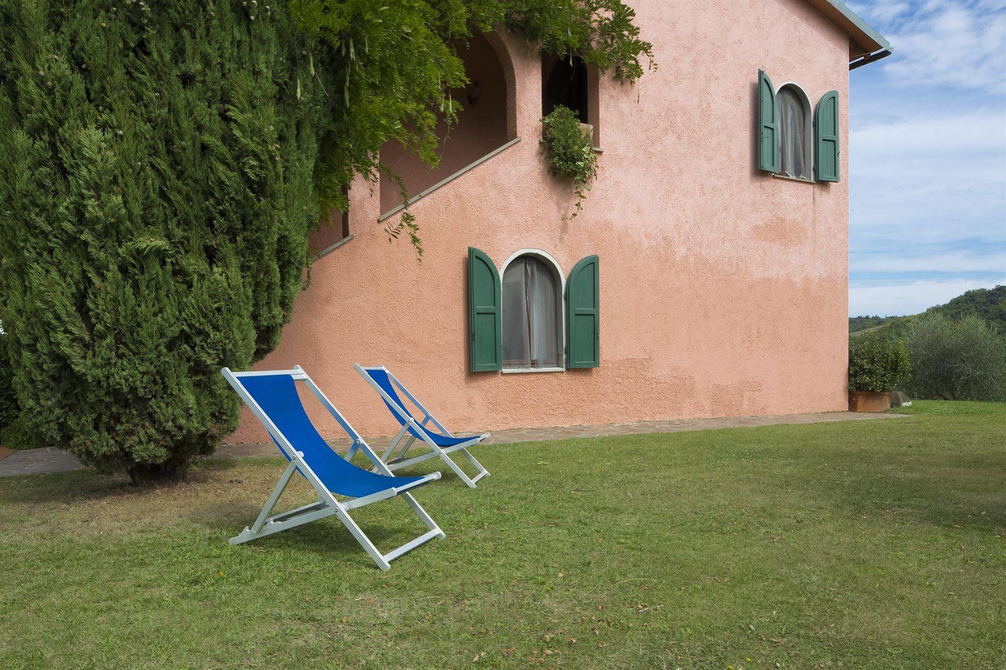 Bosco Lazzeroni Guest House Montaione Exterior photo