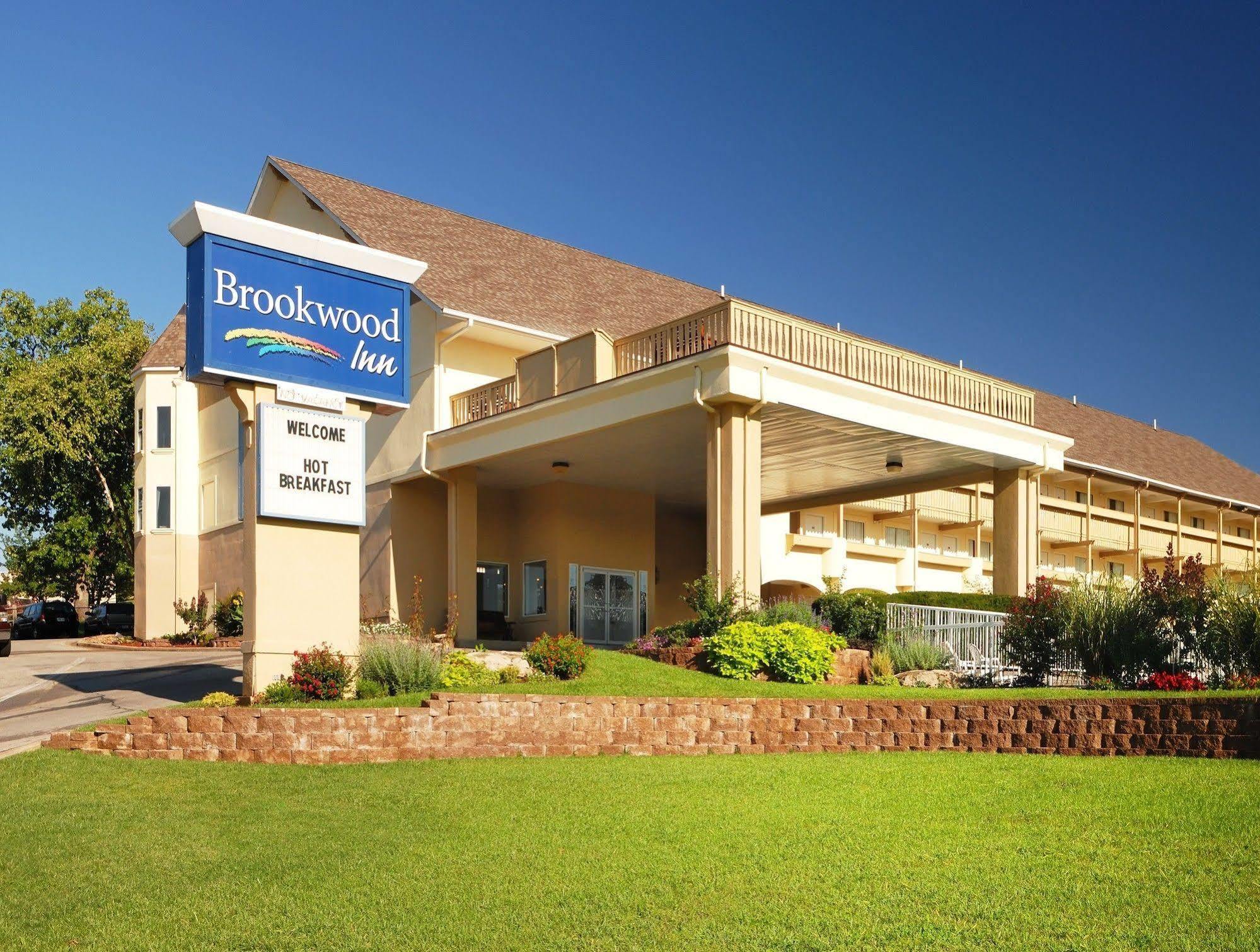 Brookwood Inn Branson Exterior photo