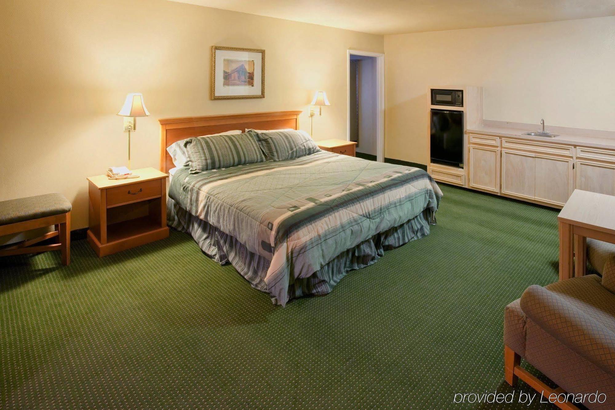 Econo Lodge Del Rio Room photo