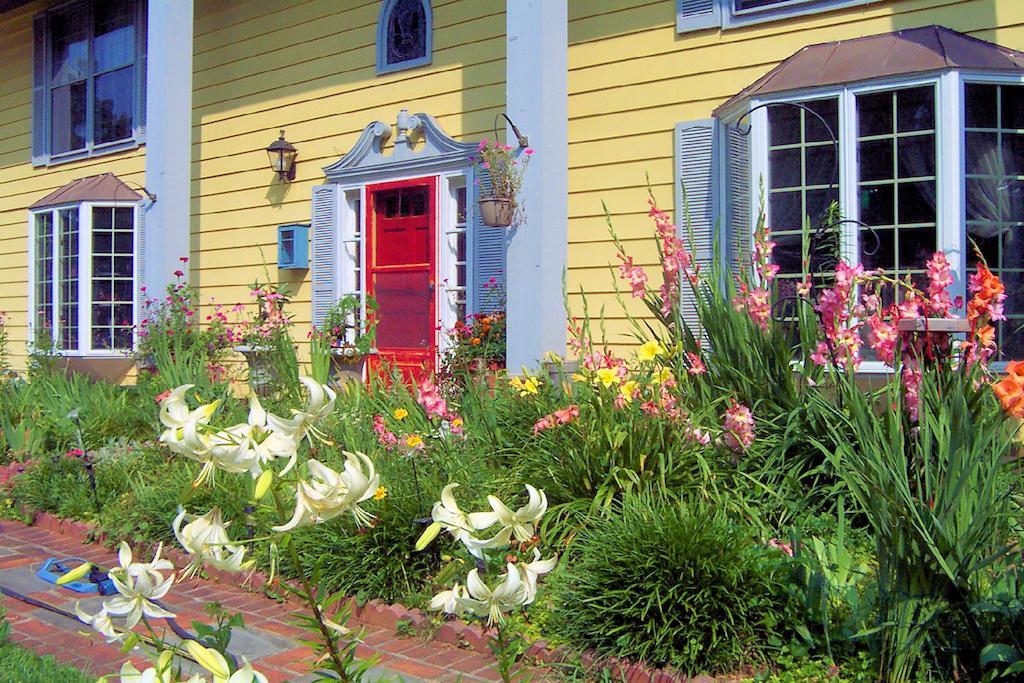 The Inn On Thistle Hill Bed & Breakfast And Wellness Center Boston  Exterior photo
