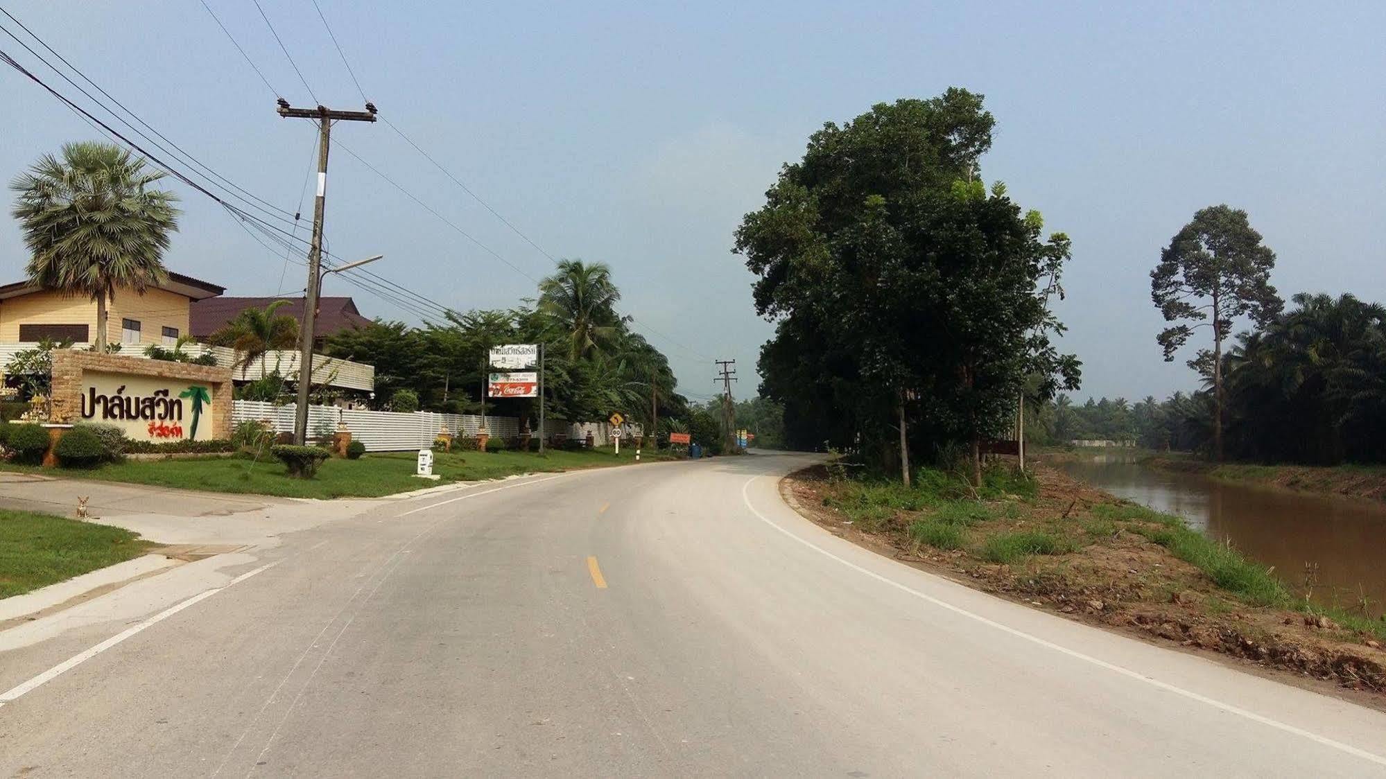 Palm Sweet Resort Chumphon Exterior photo