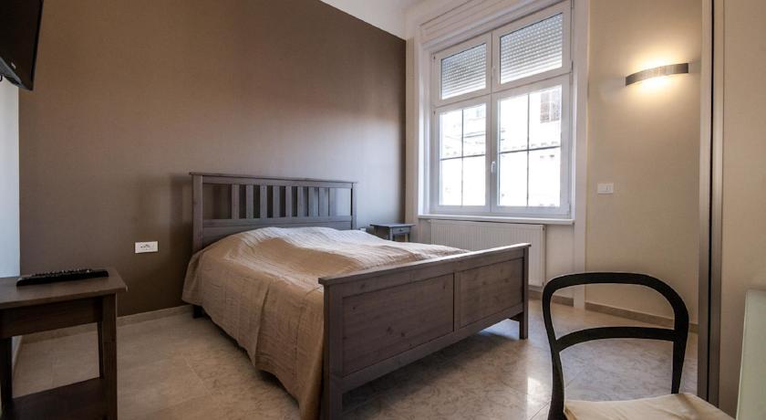 Empedocle Comfort Suite Superior Budapest Room photo