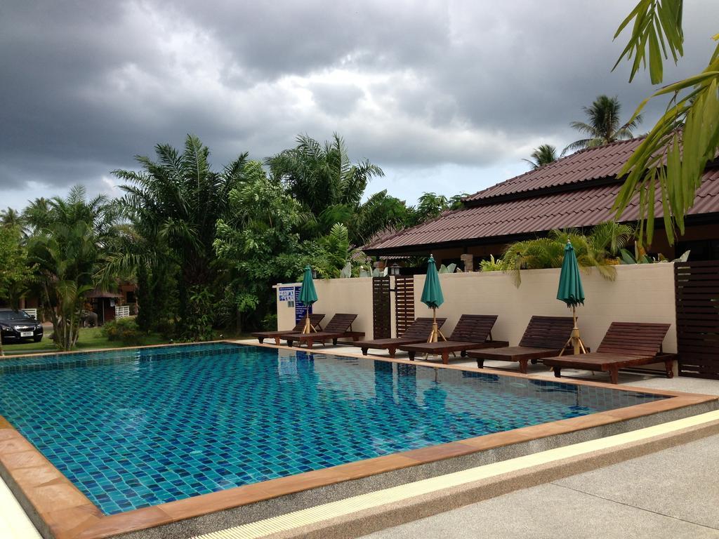 Palm Sweet Resort Chumphon Exterior photo