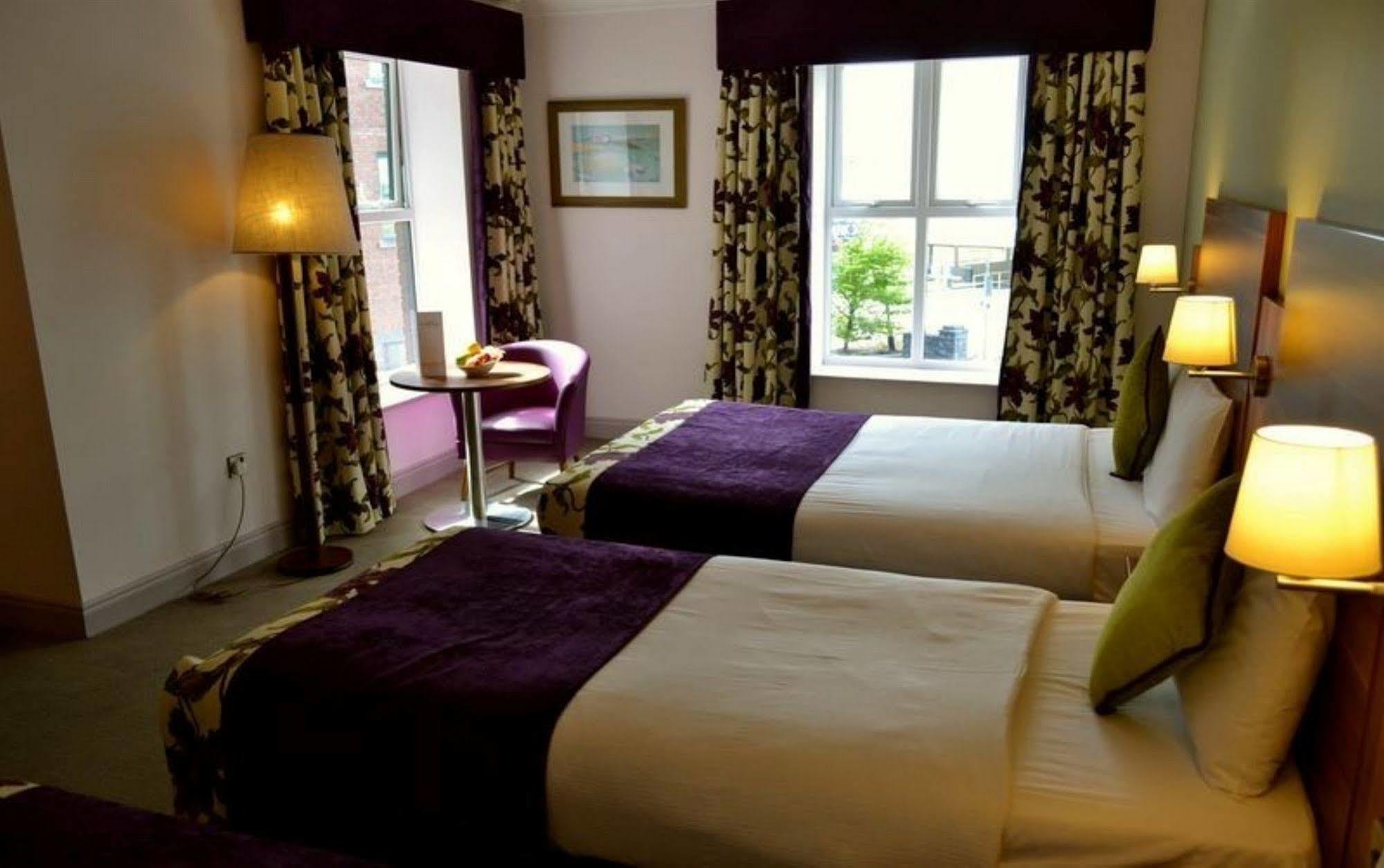 Maldron Hotel & Leisure Centre, Oranmore Galway Exterior photo