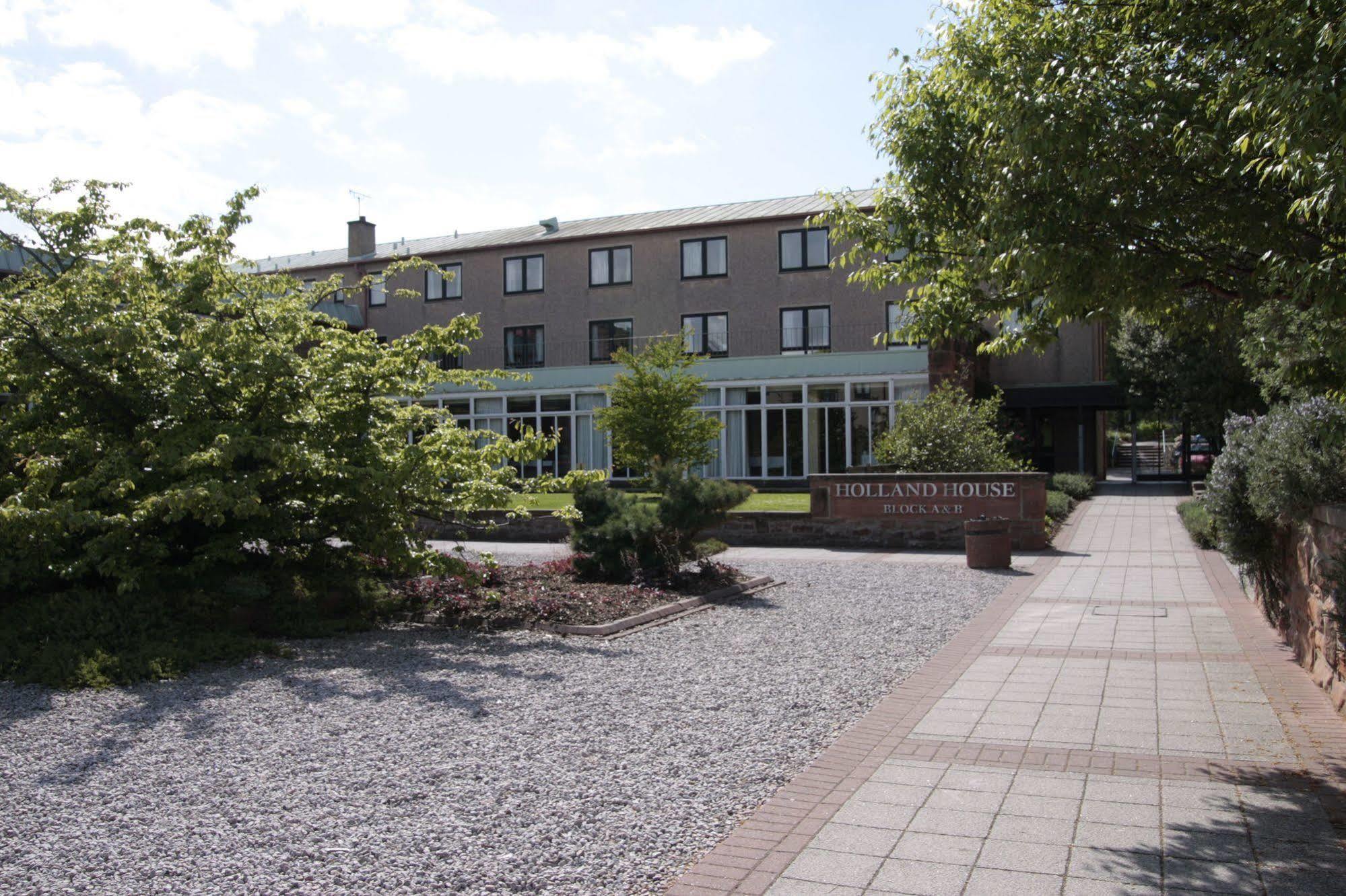 Summer Stays At The University Of Edinburgh Exterior photo