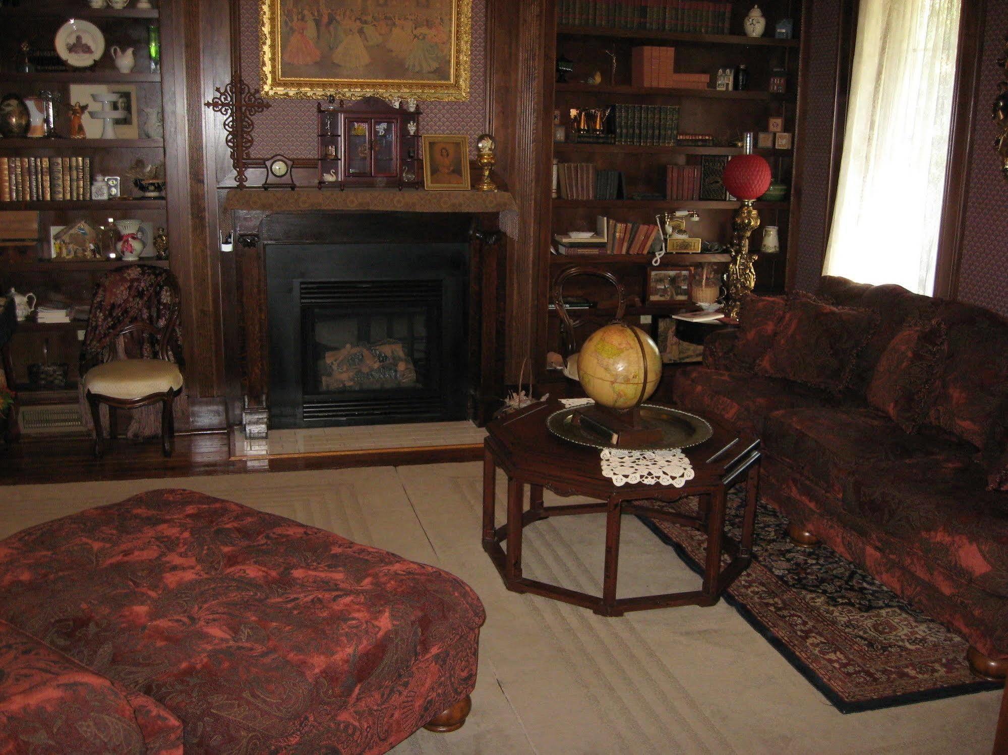 Bayberry House Bed And Breakfast Steubenville Exterior photo