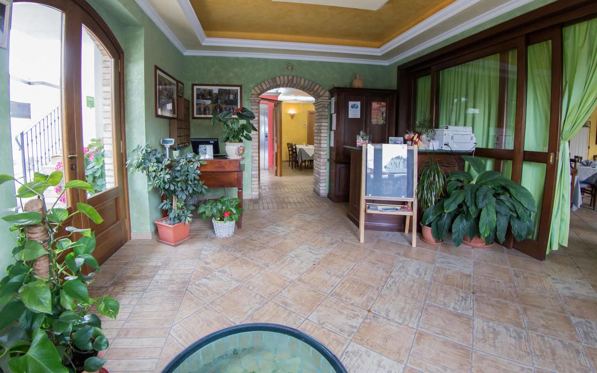 Il Vecchio Mulino Bed & Breakfast Brecciarola Exterior photo