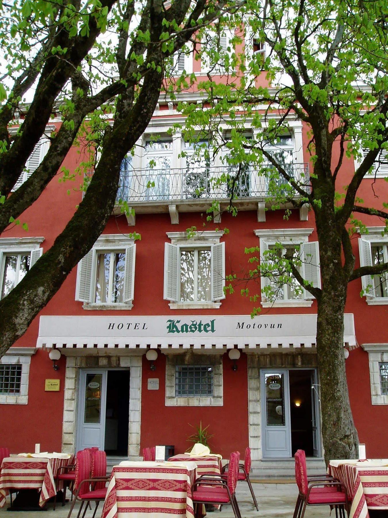 Boutique Hotel Kastel Motovun Exterior photo