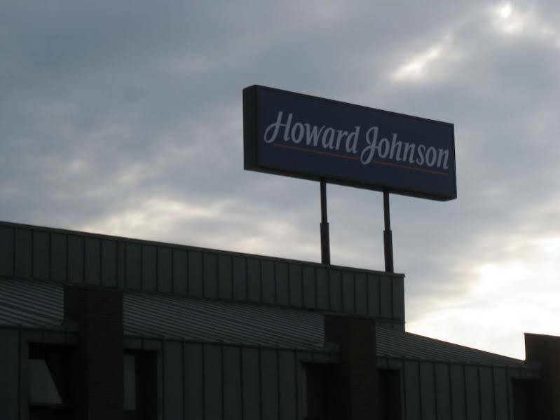 Howard Johnson By Wyndham Evansville East Exterior photo