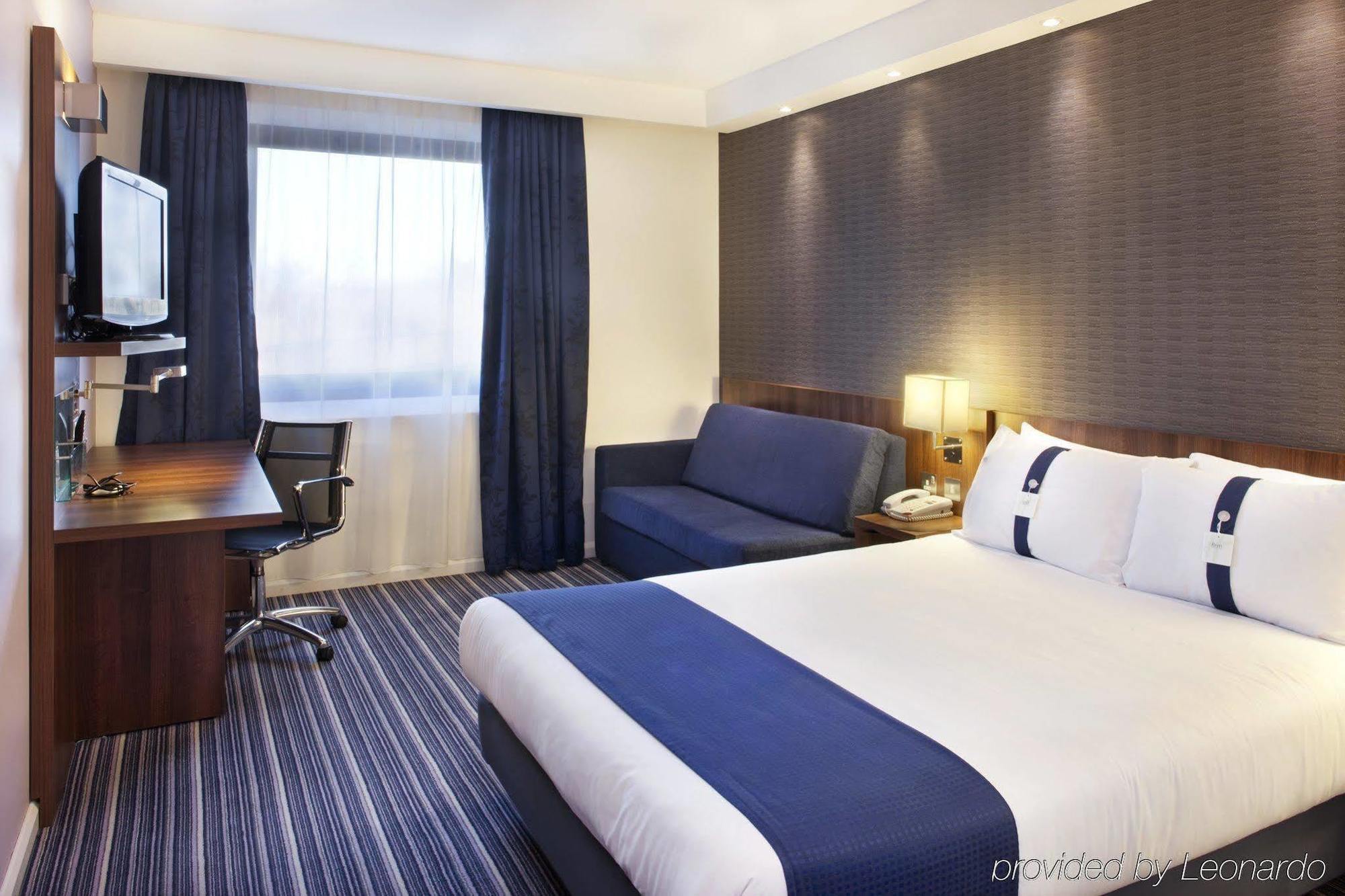 Holiday Inn Express London-Wimbledon-South, An Ihg Hotel Room photo