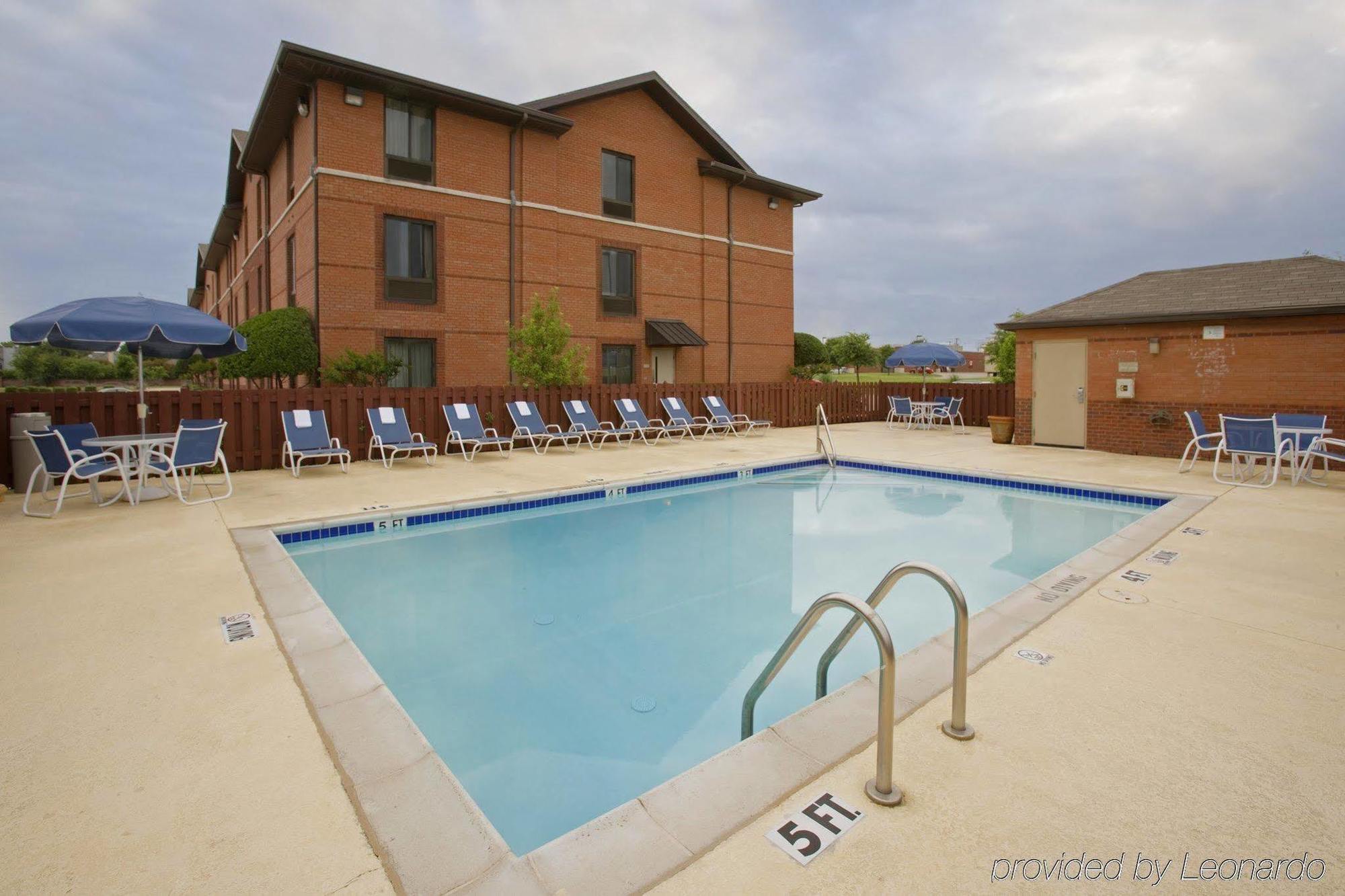 Extended Stay America Select Suites - Greensboro - Wendover Ave Exterior photo