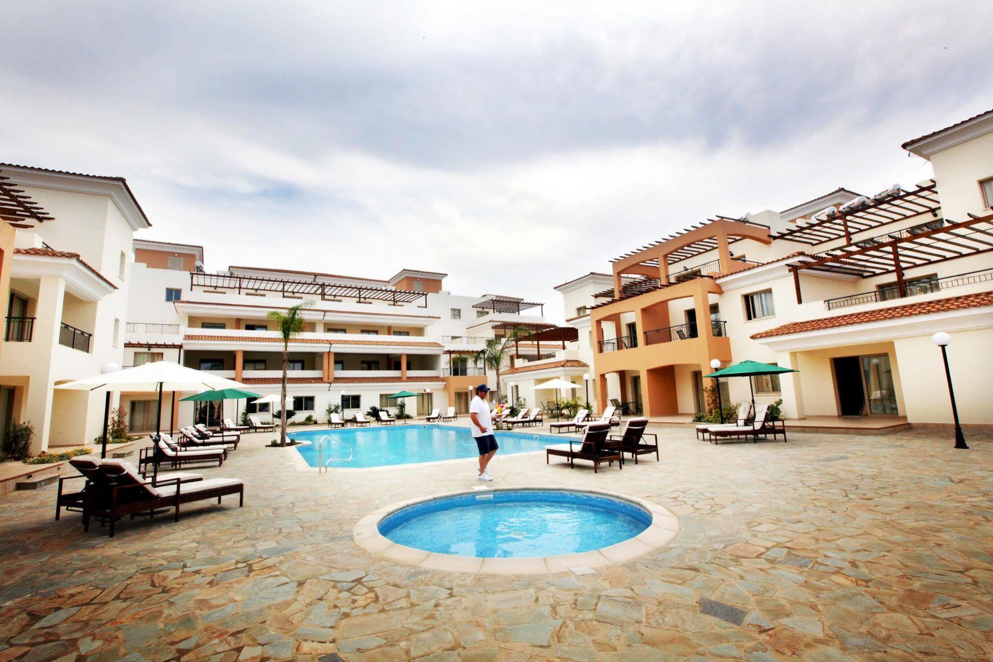 Oracle Exclusive Resort Paphos Exterior photo