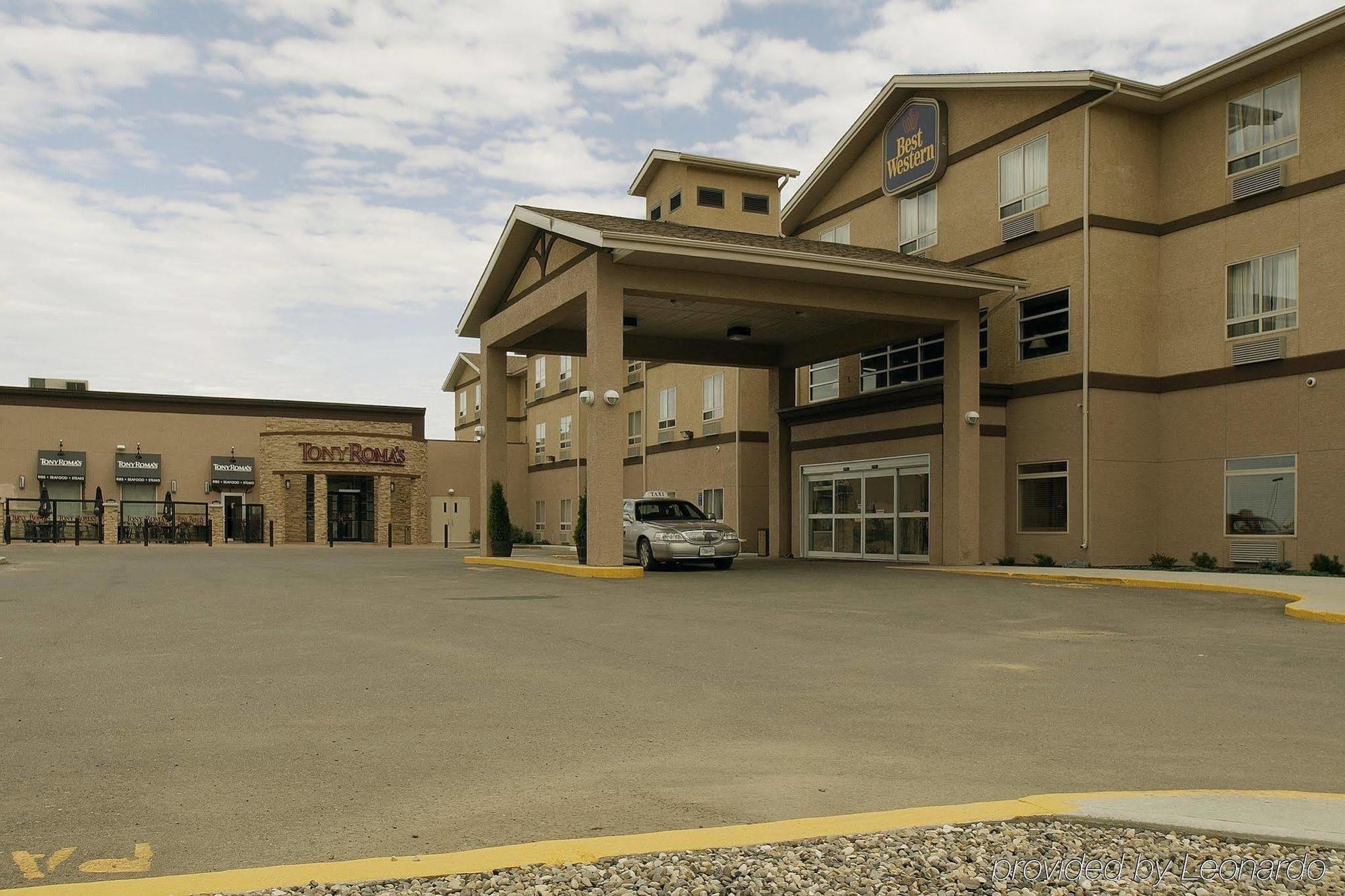 Stonebridge Hotel Dawson Creek Exterior photo