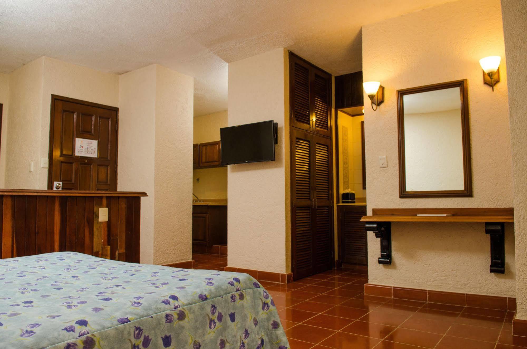 Suites Bahia Cozumel Exterior photo