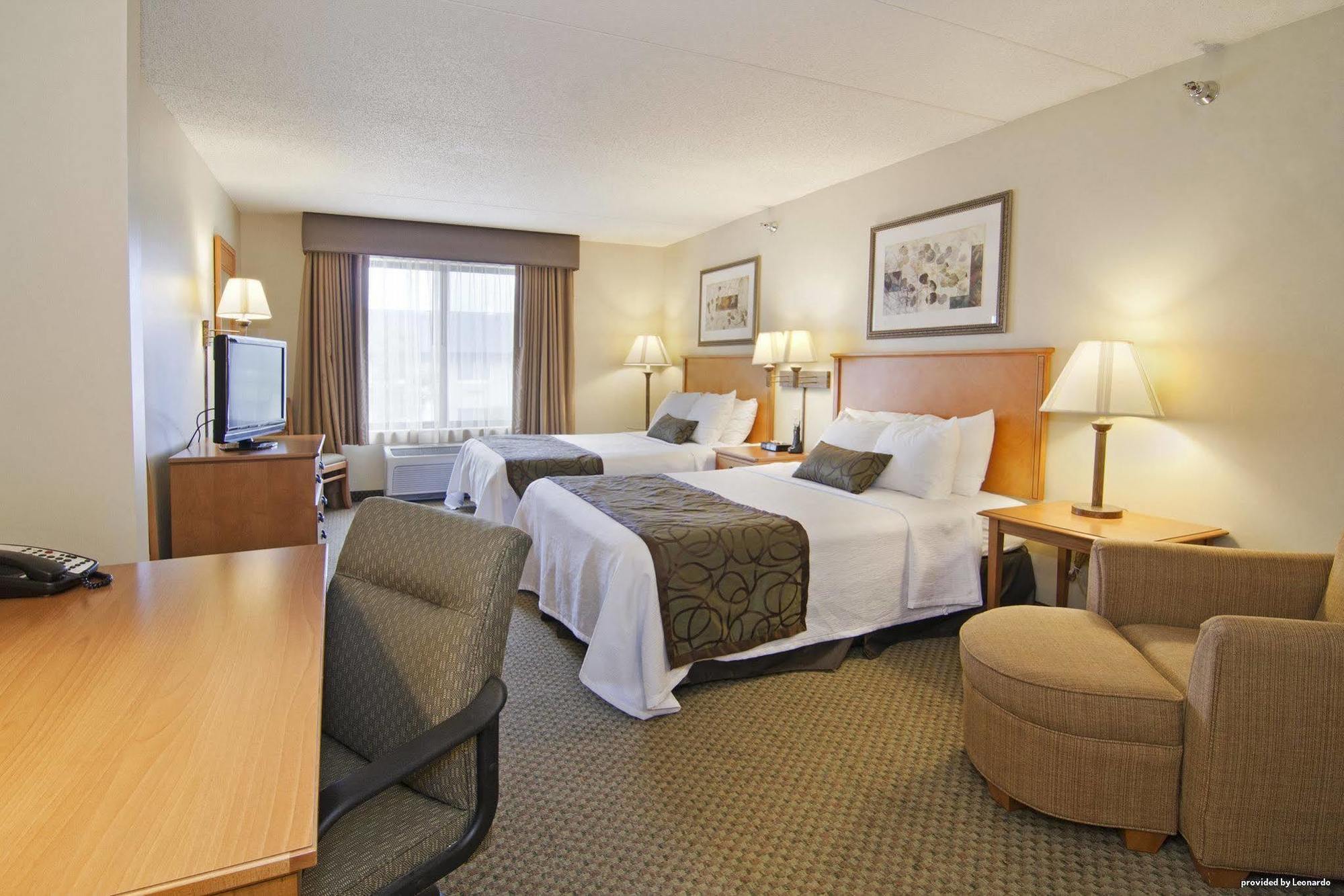 Wingate By Wyndham Coon Rapids Hotel Room photo