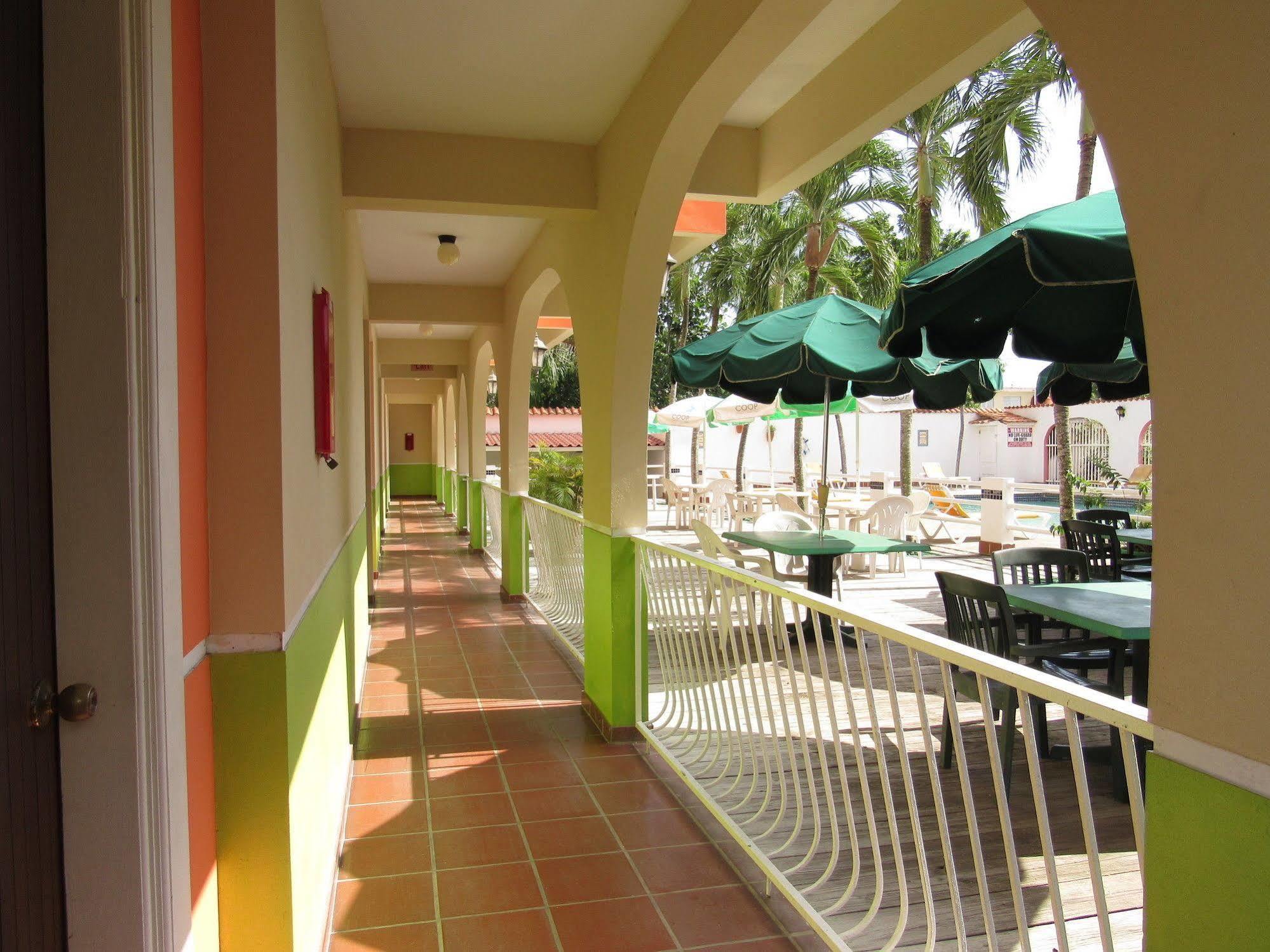 Hotel Perichi'S Cabo Rojo Exterior photo