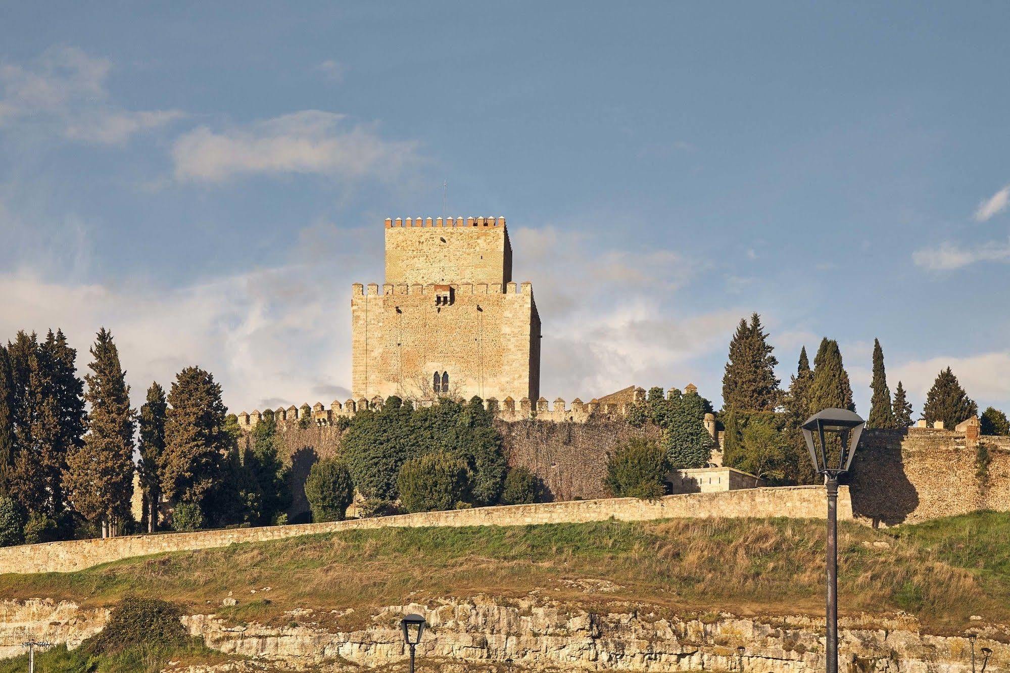 Parador De Ciudad Rodrigo Exterior photo