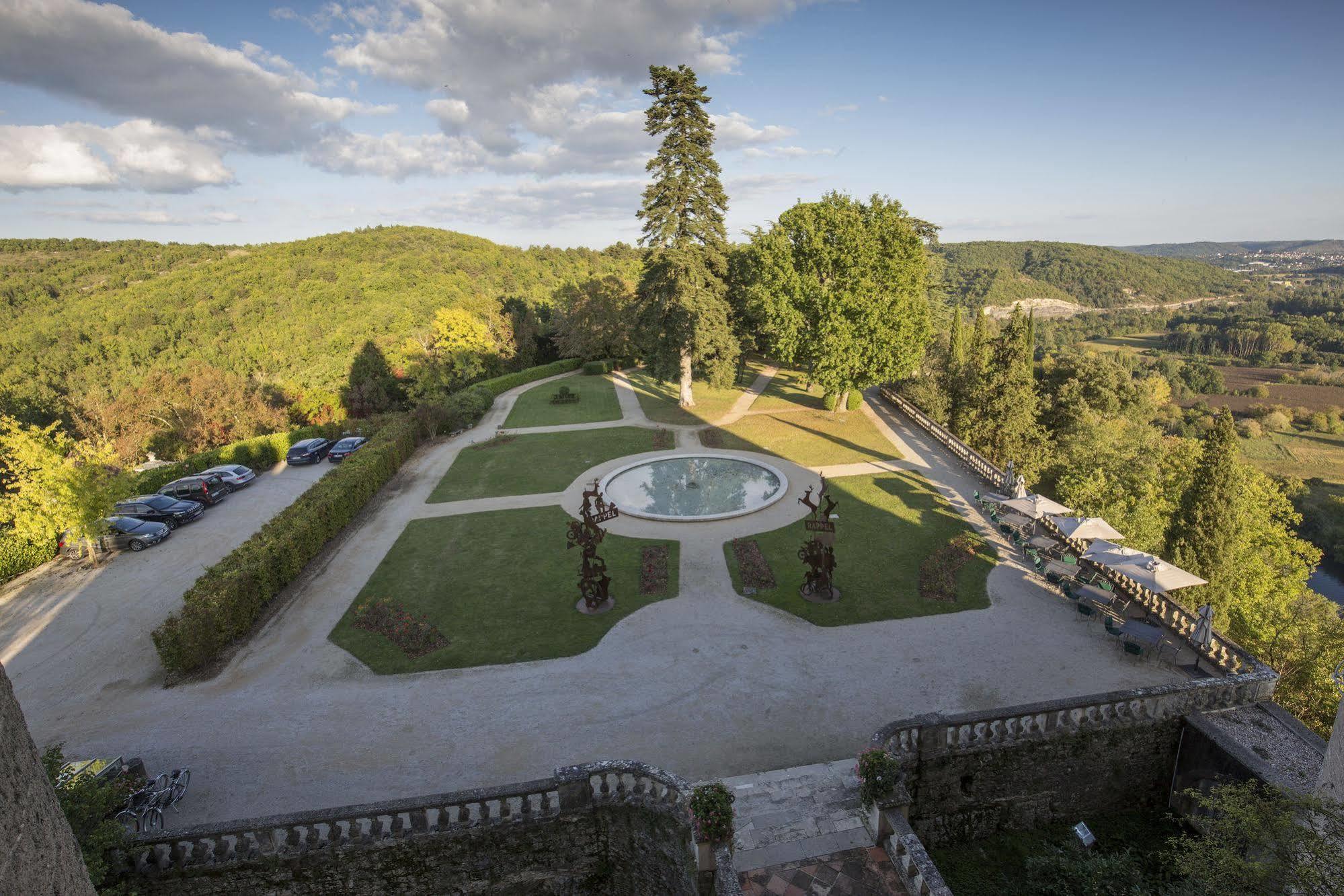 Chateau De Mercues Exterior photo