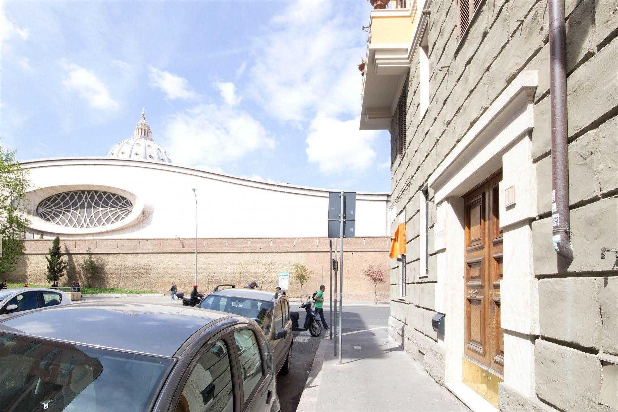 Lunaria Suites Rome Vaticano Exterior photo