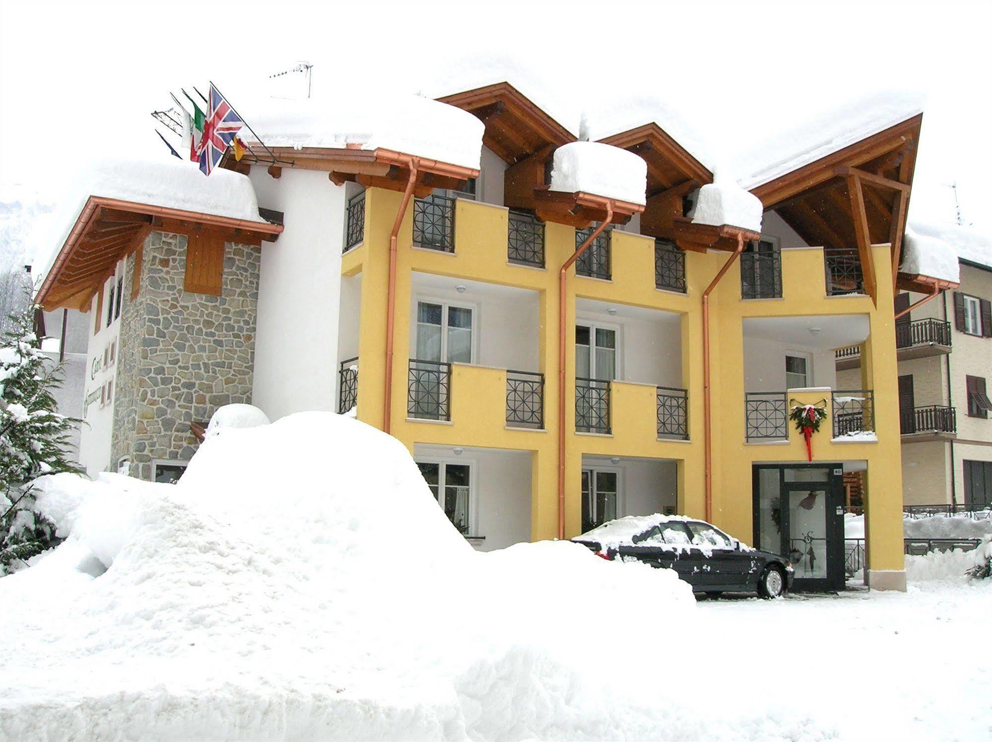 Hotel Garni Sottobosco Dimaro Exterior photo