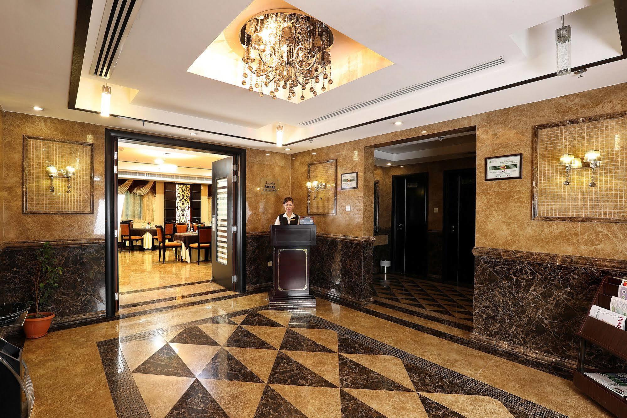 Royal Grand Suite Hotel Sharjah Exterior photo