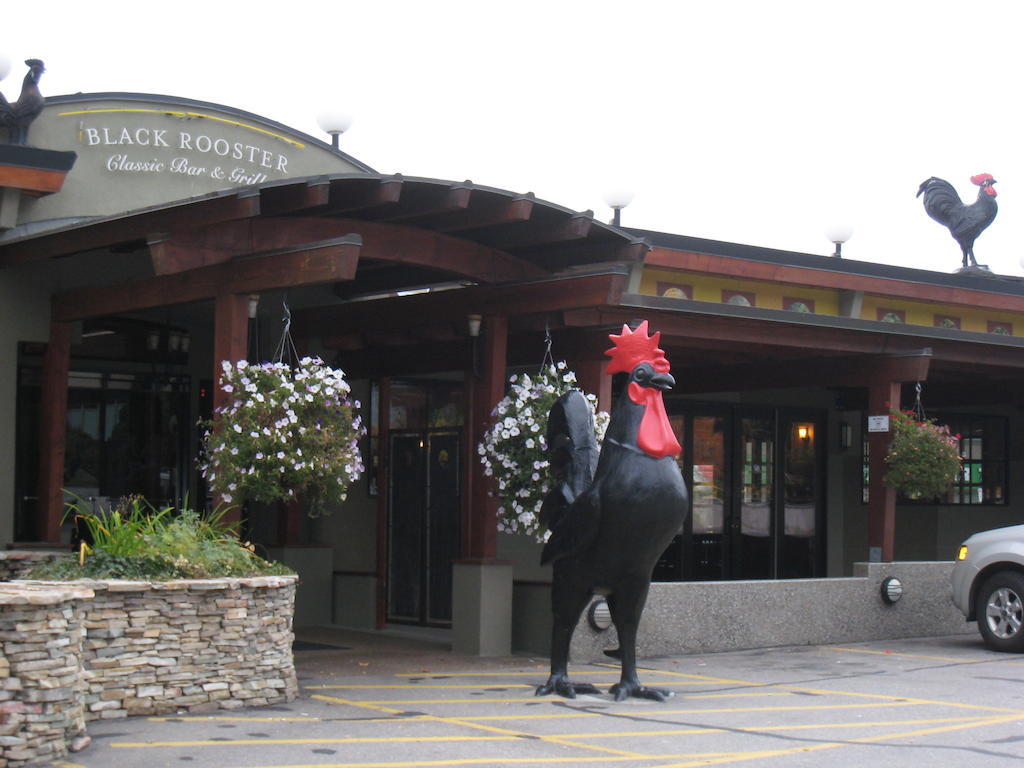 Super 8 By Wyndham Castlegar Bc Hotel Exterior photo