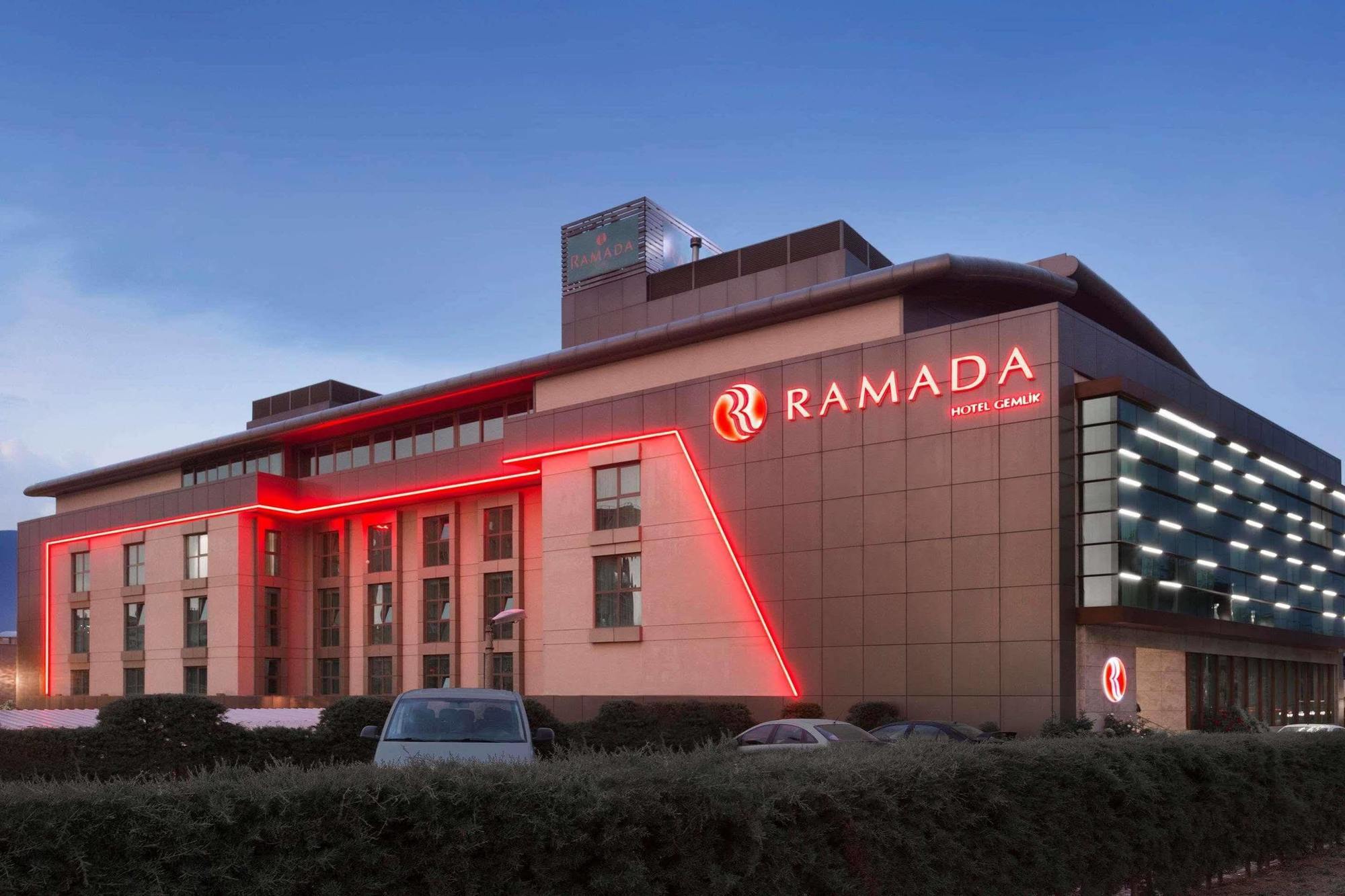 Ramada By Wyndham Gemli̇K Hotel Gemlik Exterior photo