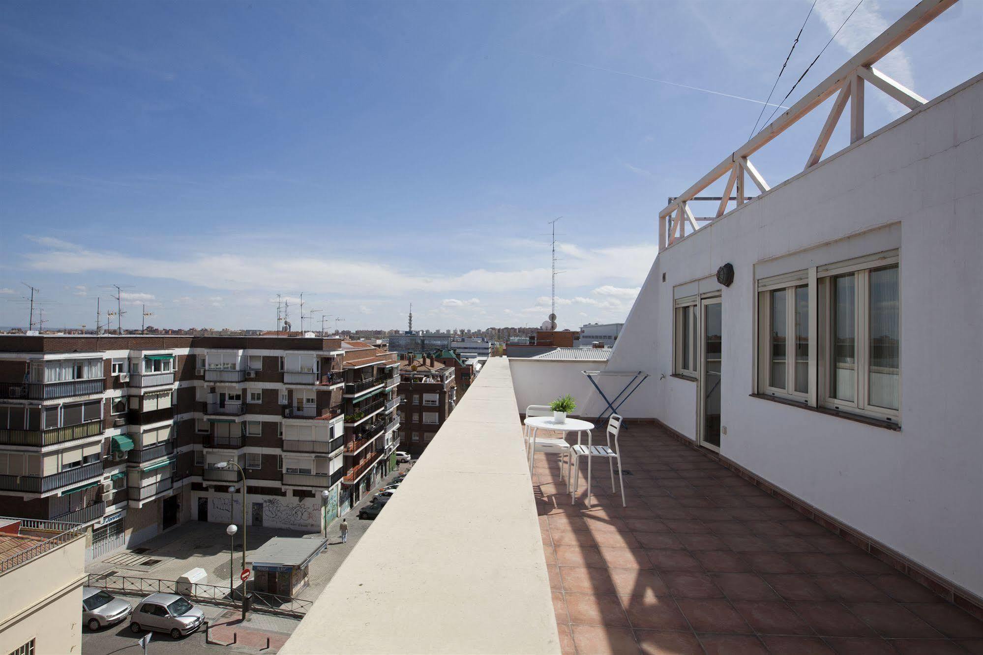 Apartamentos Apr Alcala Madrid Exterior photo