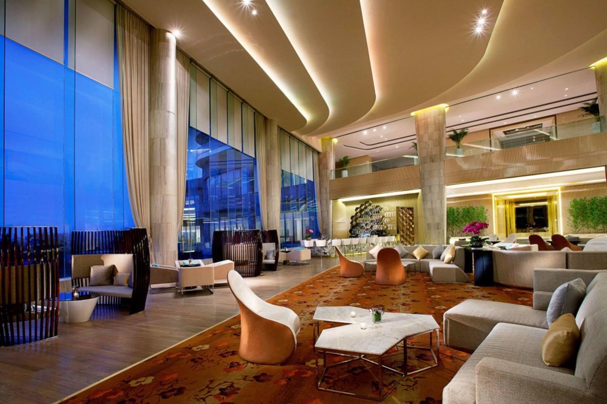 Wyndham Grand Qingdao Hotel Interior photo