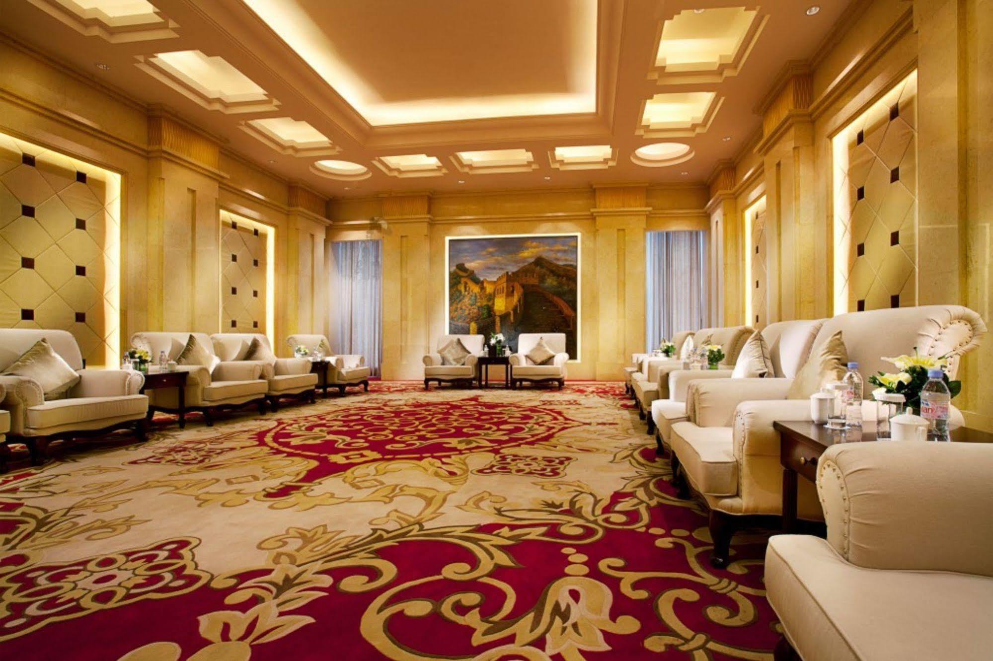 Wyndham Grand Qingdao Hotel Interior photo