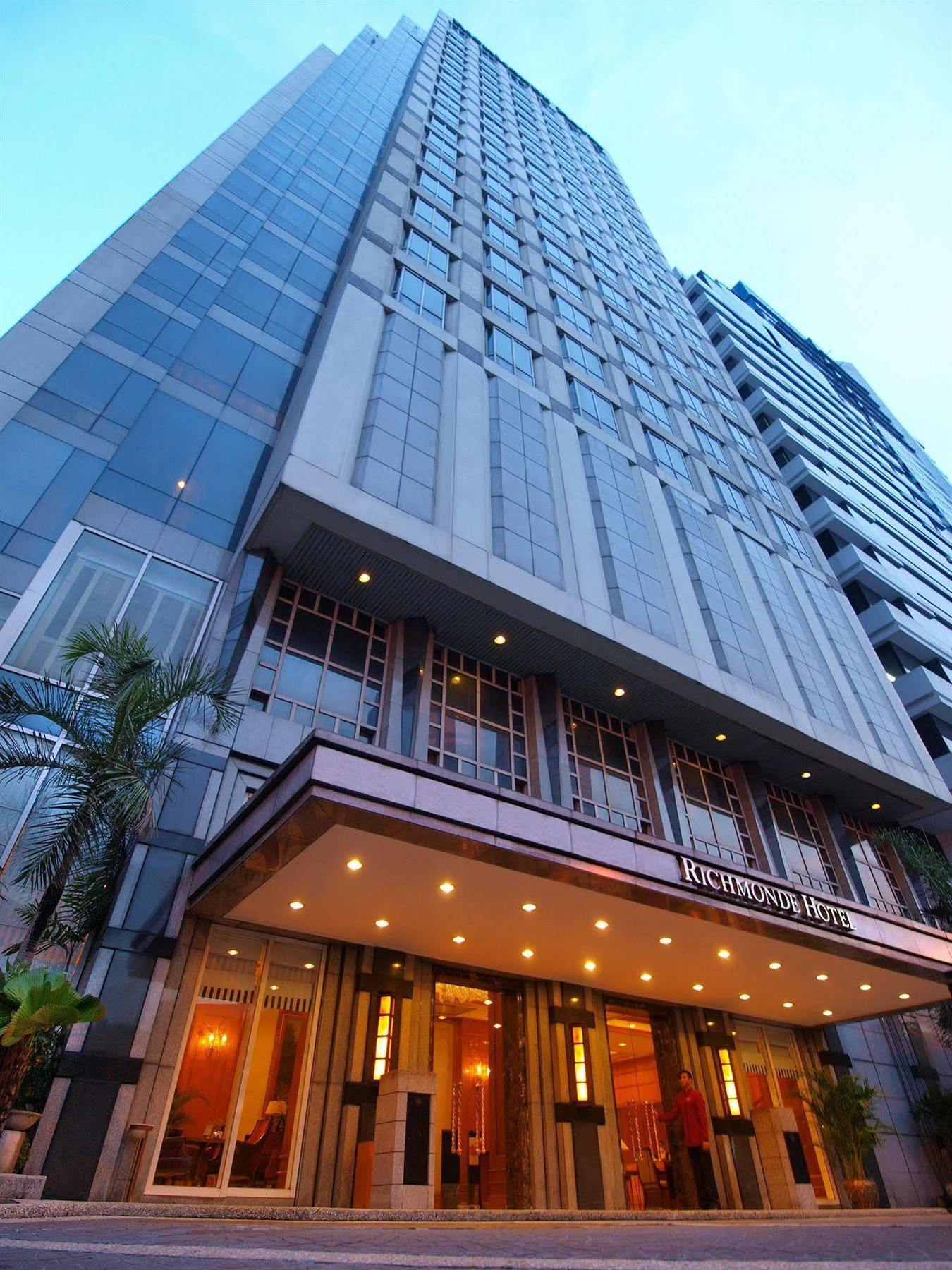 Richmonde Hotel Ortigas Pasig City Exterior photo