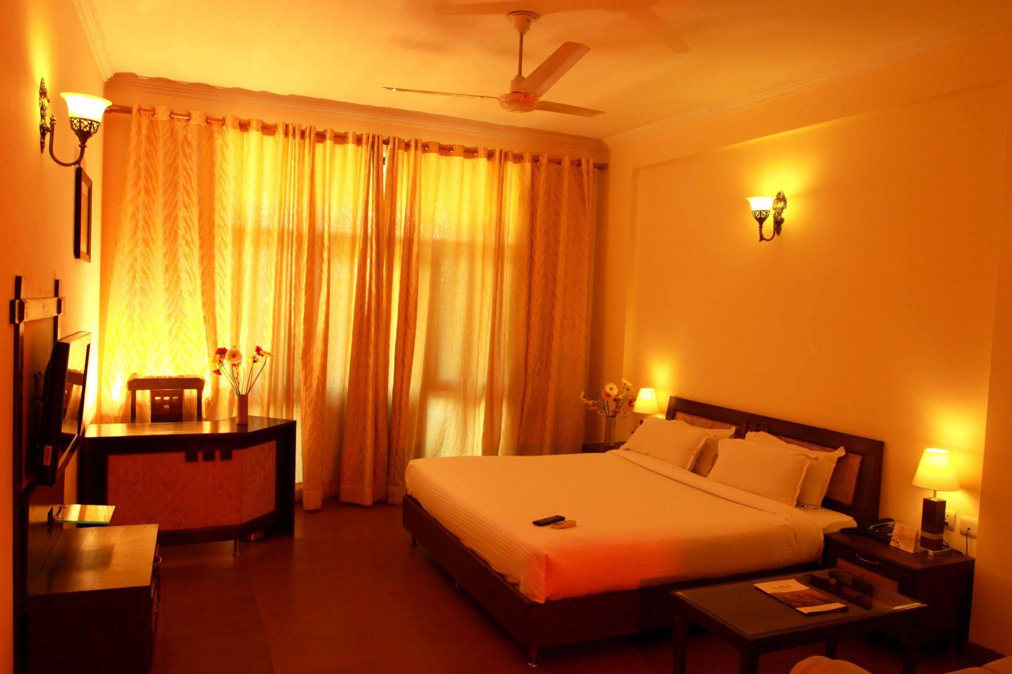 Naturoville Ayurvedic And Yoga Retreat Hotel Rishikesh Exterior photo