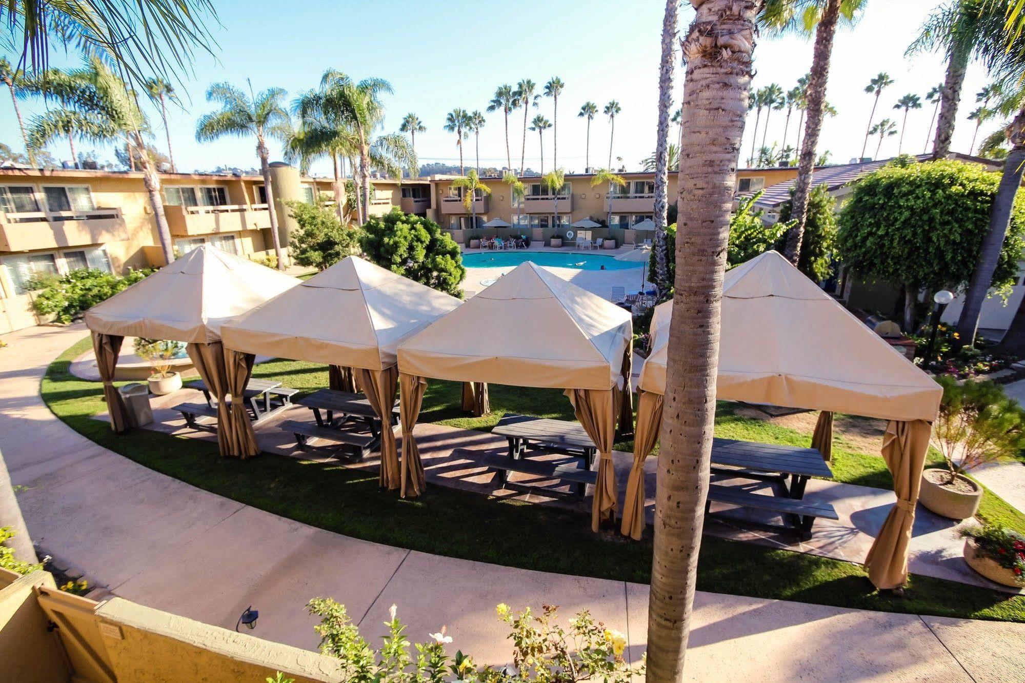 Winners Circle Resort Solana Beach Exterior photo